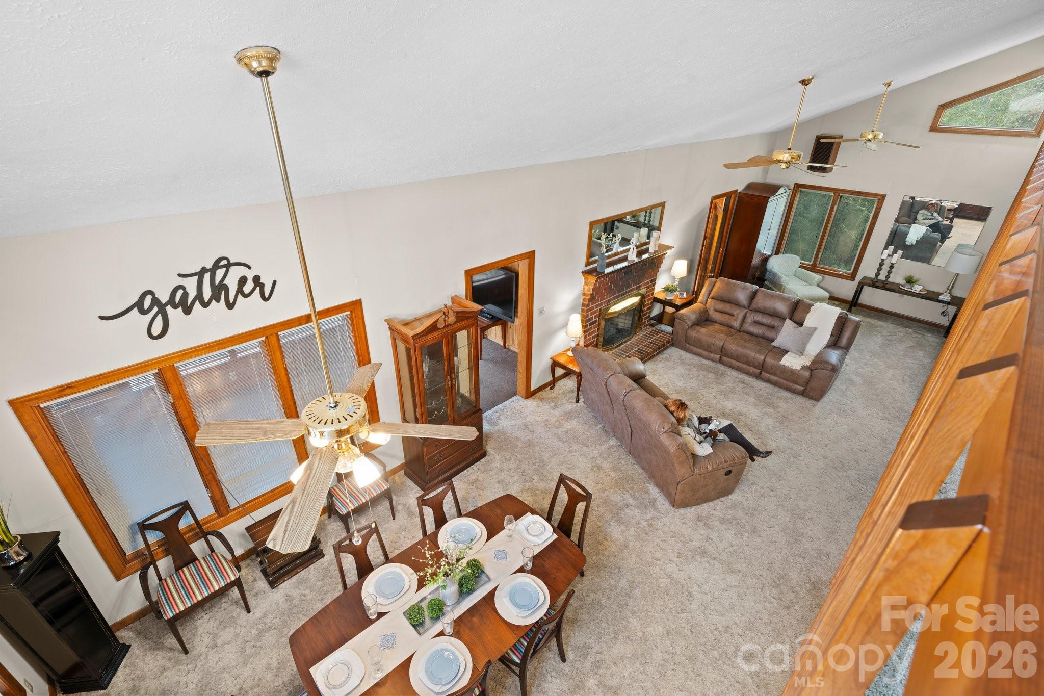 3910 6th Street NW — Hickory