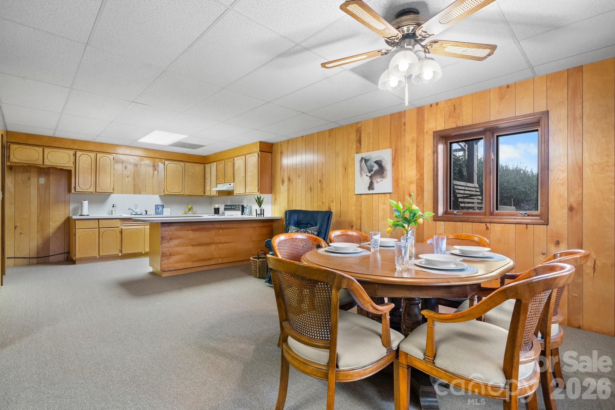 3910 6th Street NW — Hickory