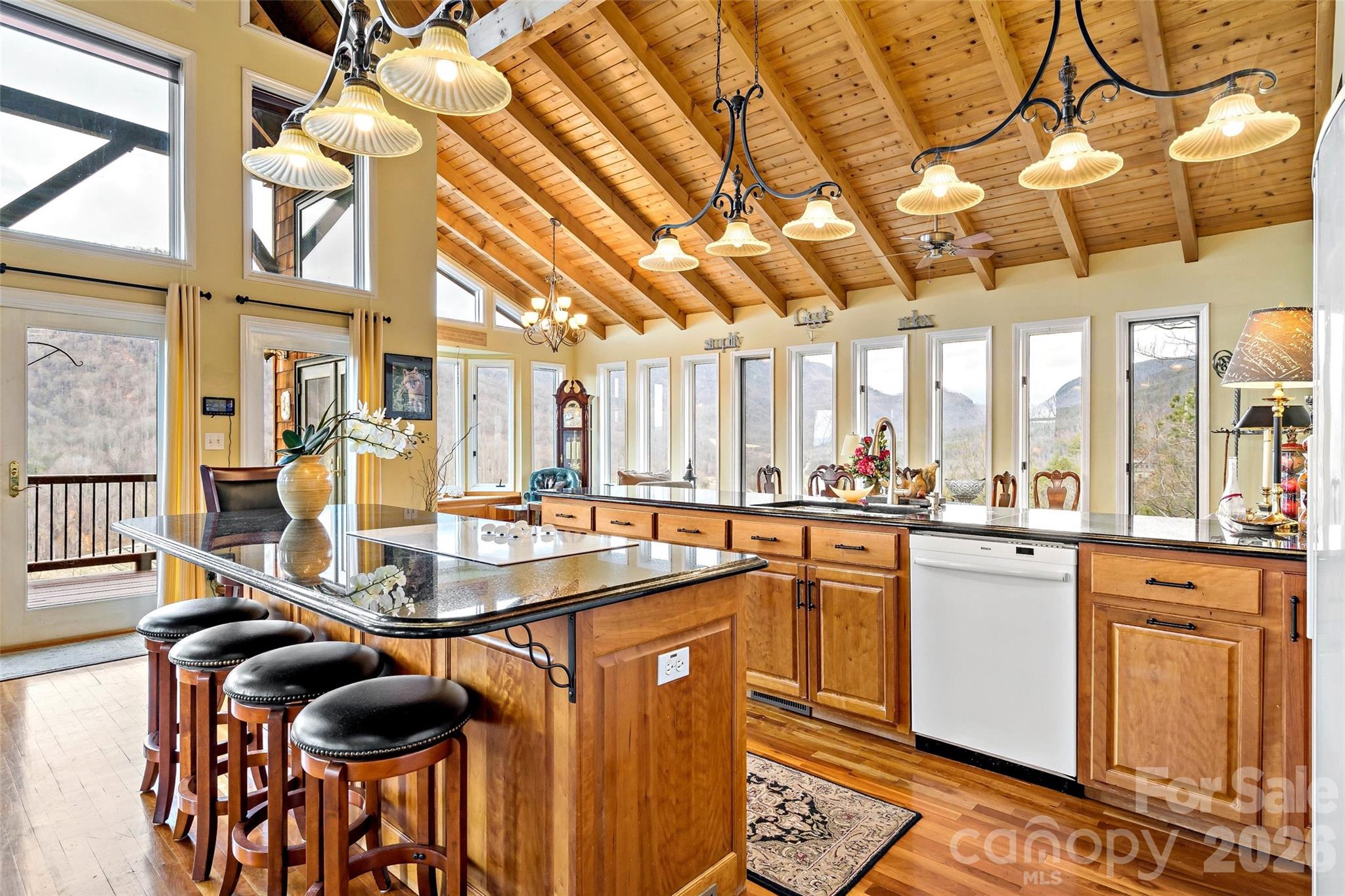 60 E Valley View Drive — Marion
