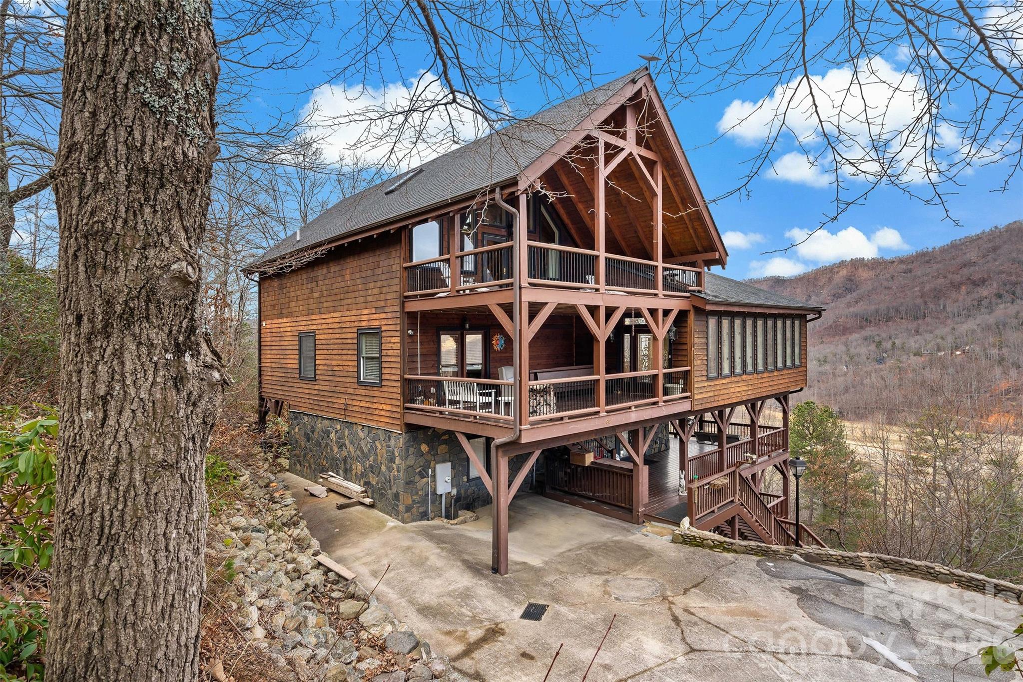 60 E Valley View Drive — Marion