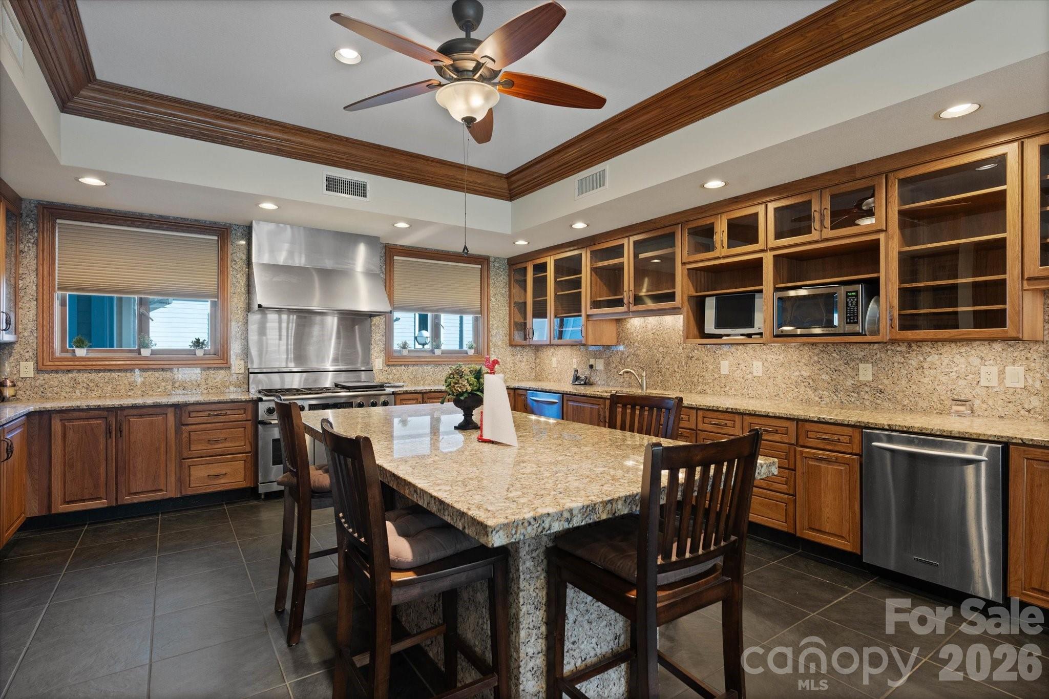 151 Pine Ridge Road — Burnsville