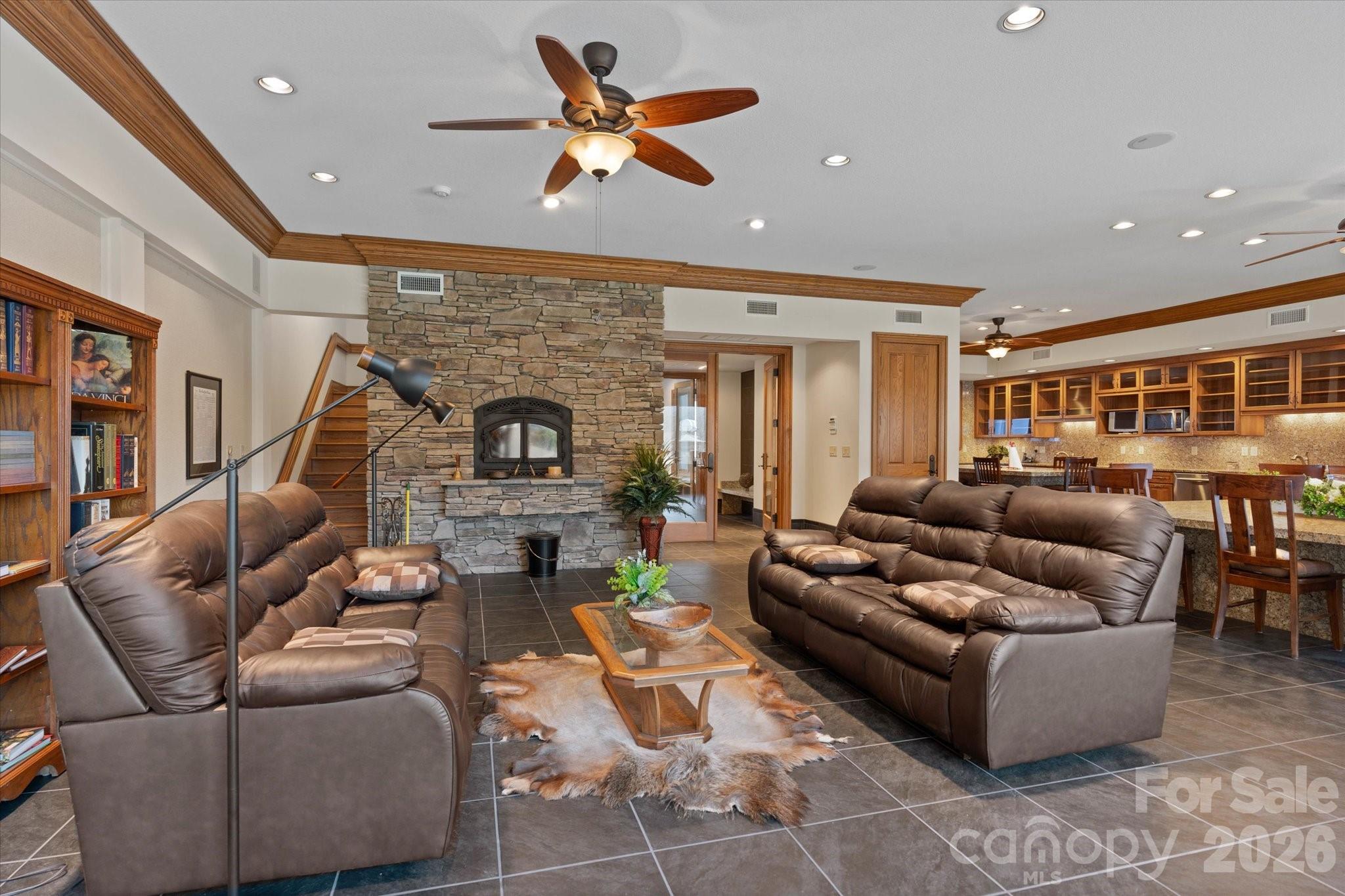 151 Pine Ridge Road — Burnsville