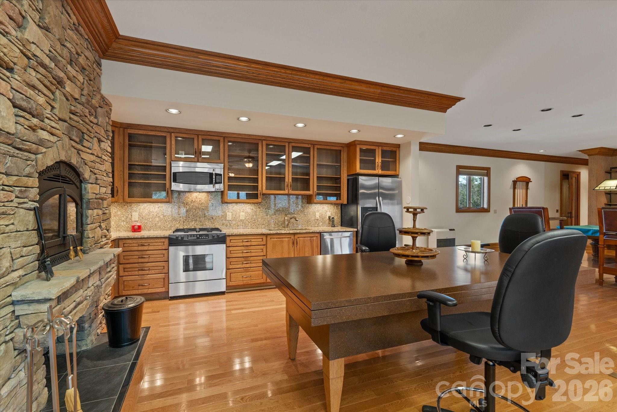 151 Pine Ridge Road — Burnsville