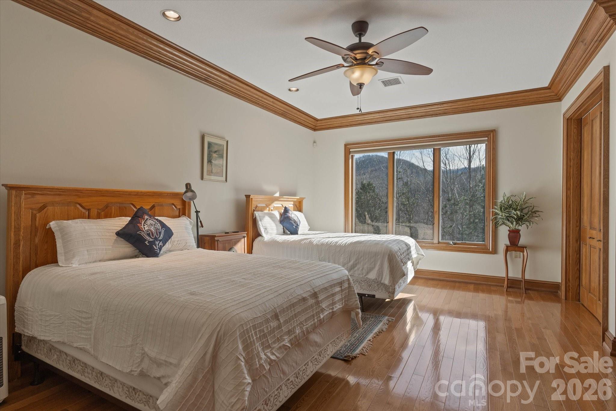 151 Pine Ridge Road — Burnsville