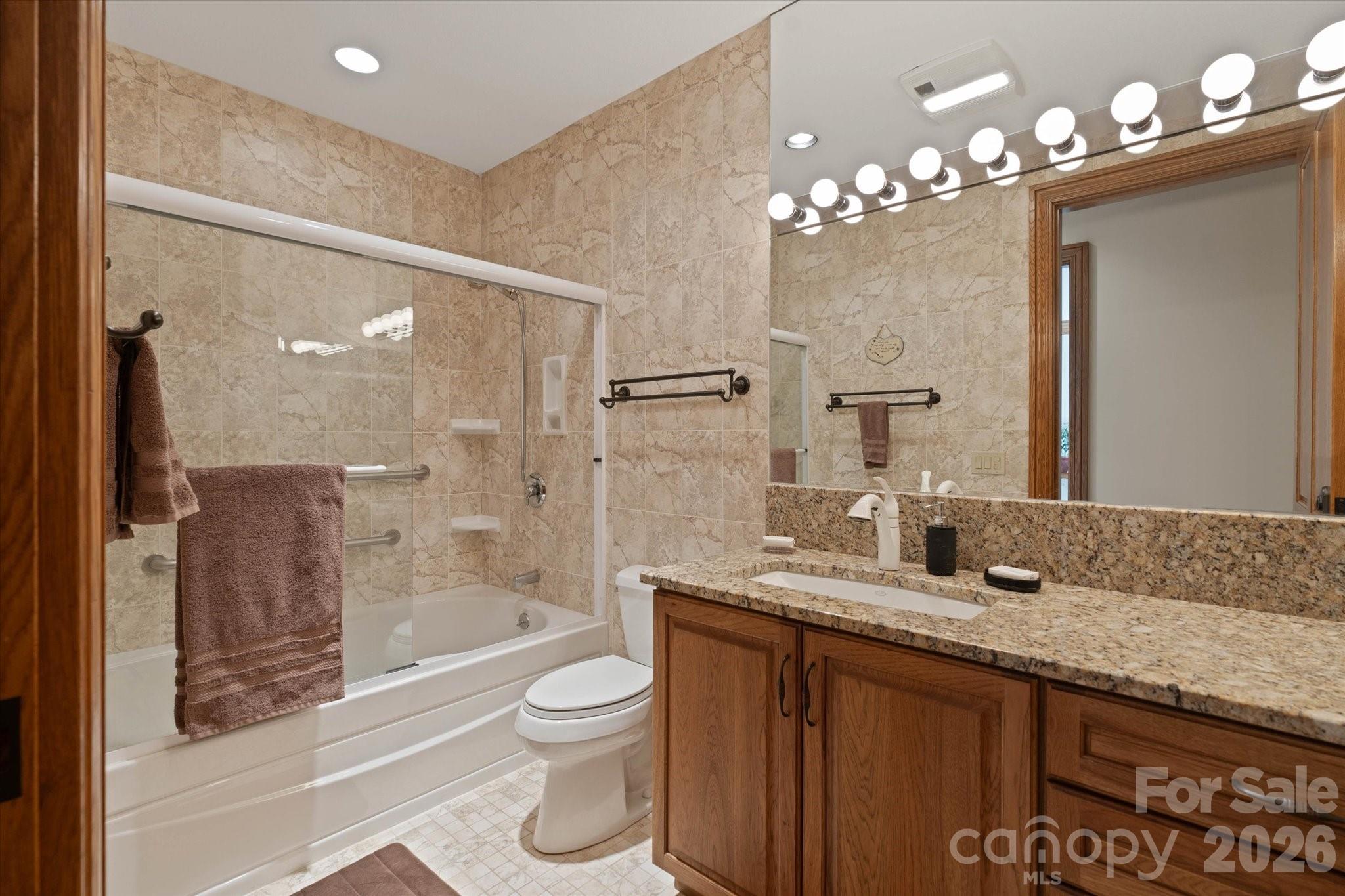 151 Pine Ridge Road — Burnsville