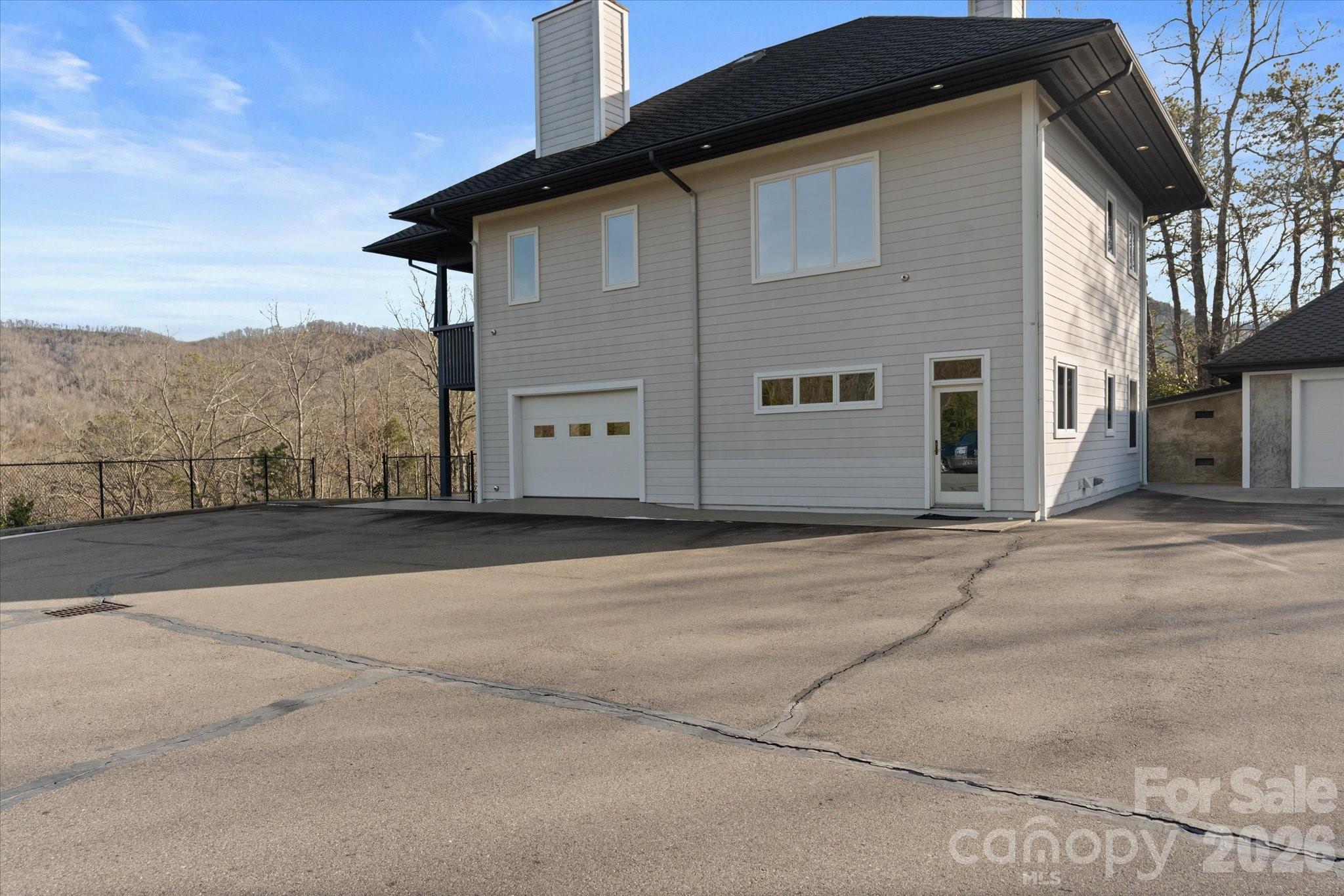 151 Pine Ridge Road — Burnsville