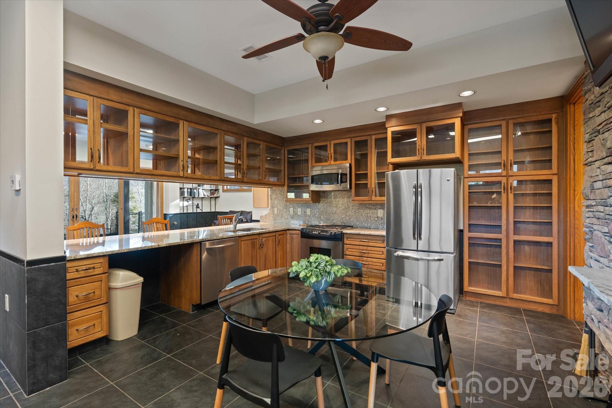 151 Pine Ridge Road — Burnsville