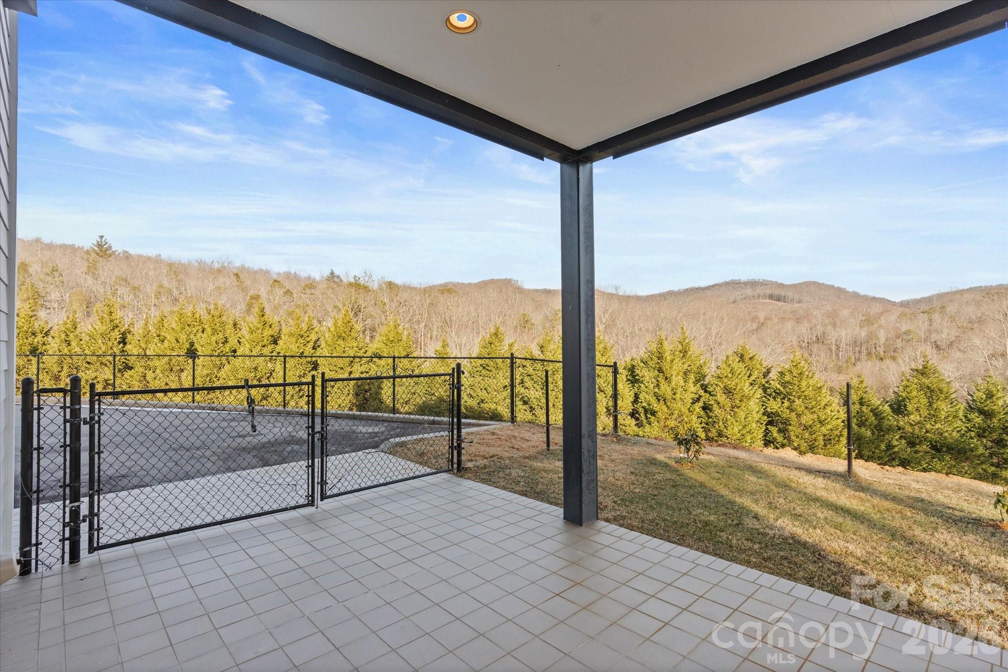 151 Pine Ridge Road — Burnsville
