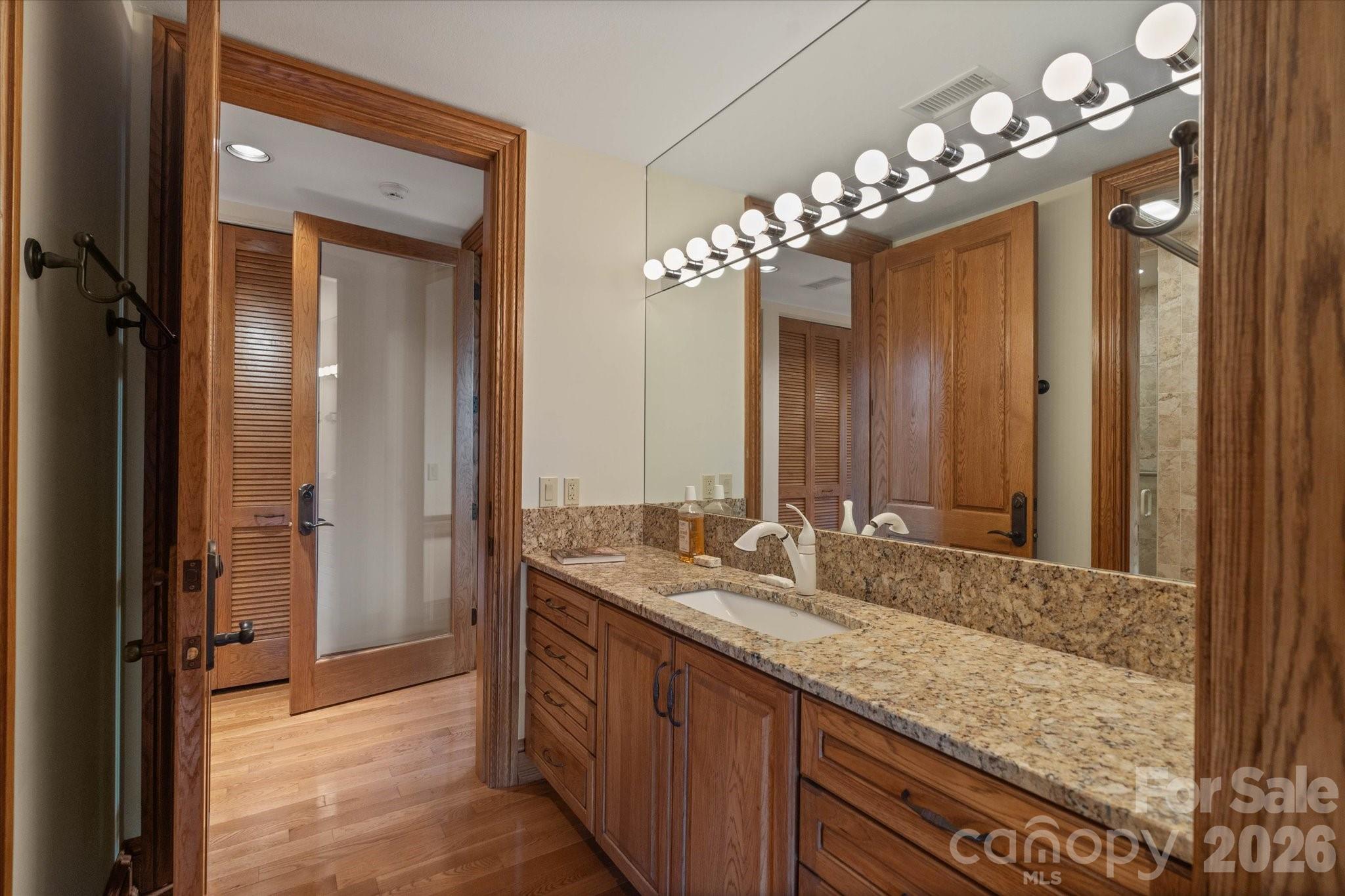 151 Pine Ridge Road — Burnsville