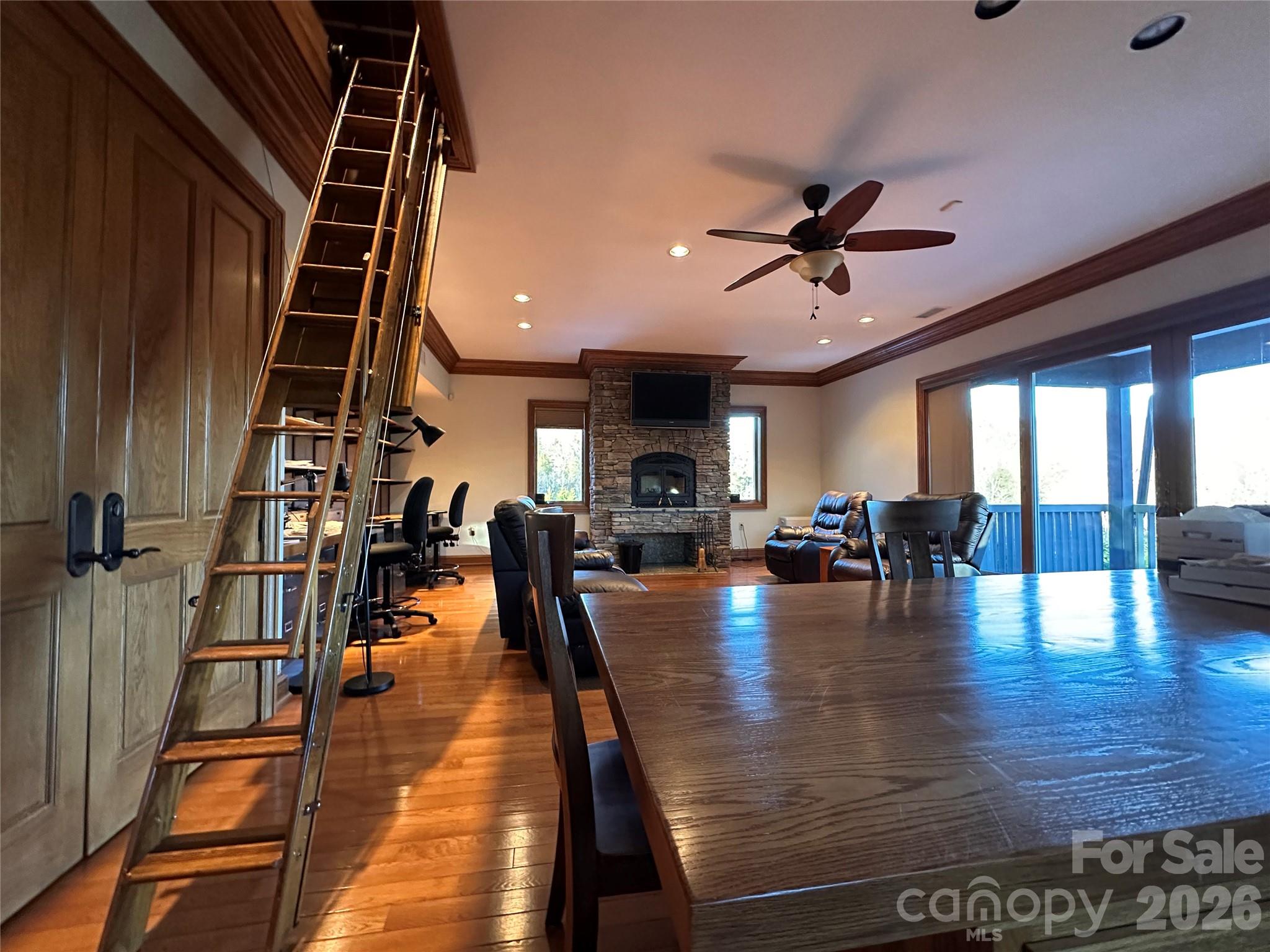 151 Pine Ridge Road — Burnsville