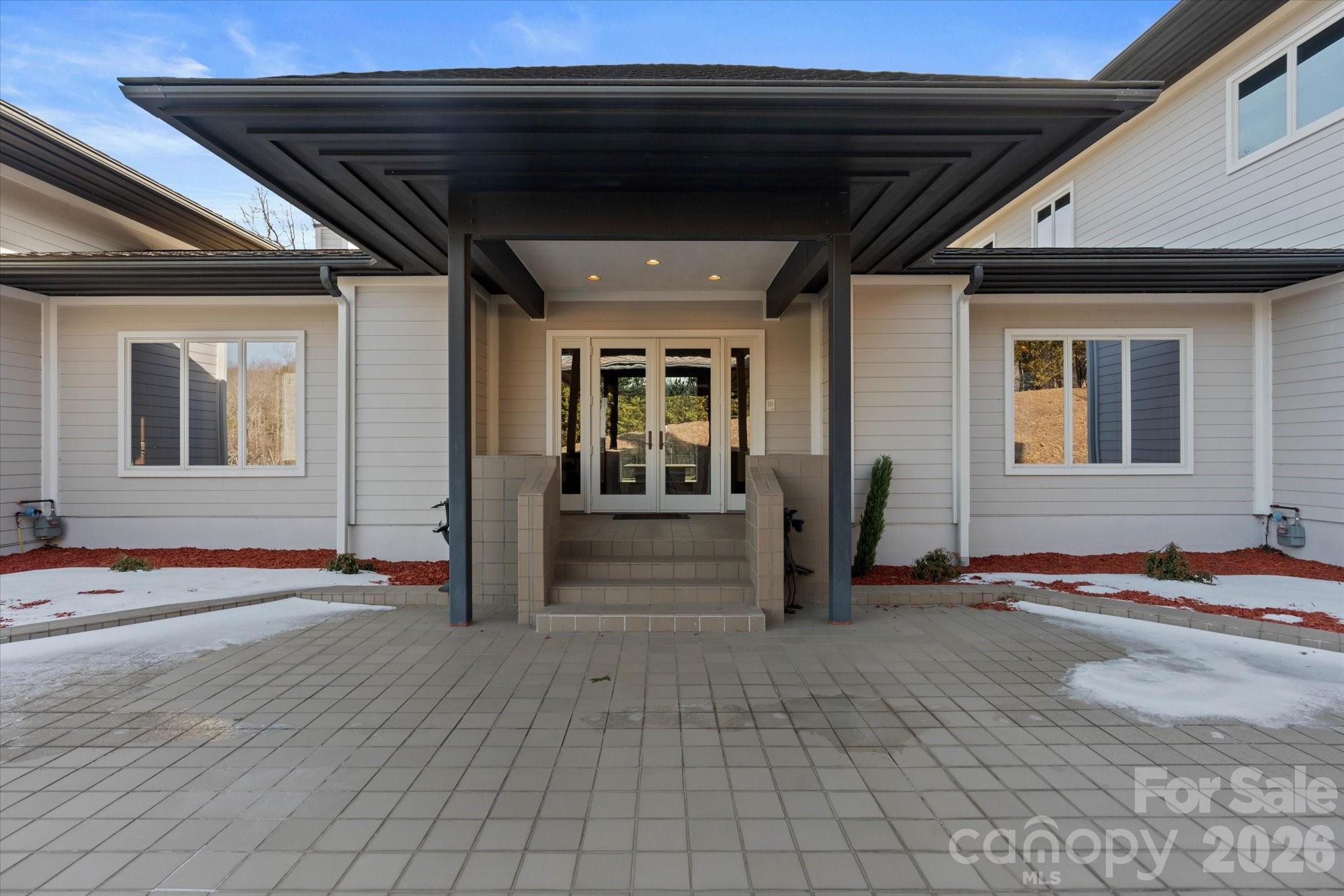 151 Pine Ridge Road — Burnsville