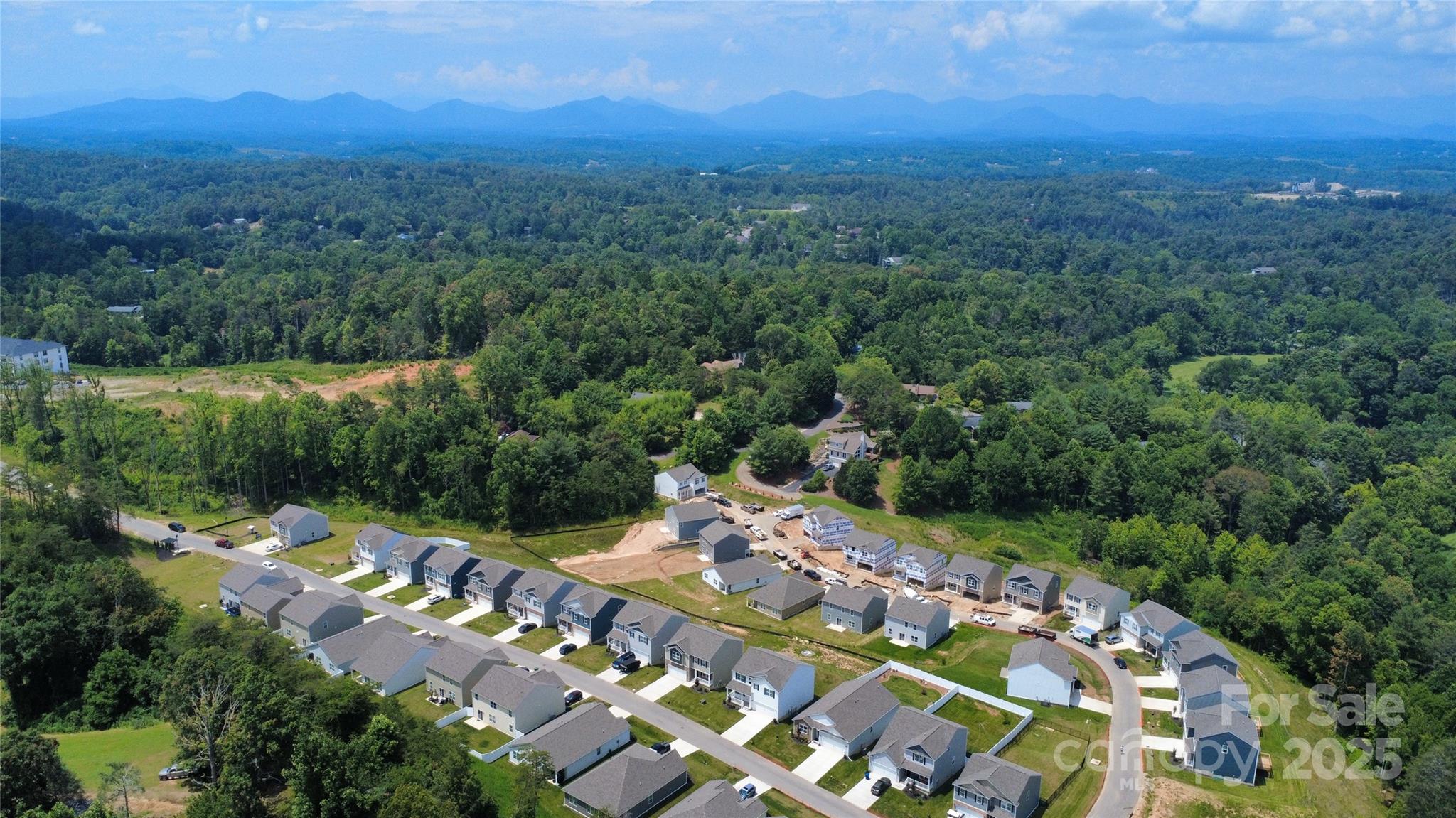 842 Adelston Lane — Asheville
