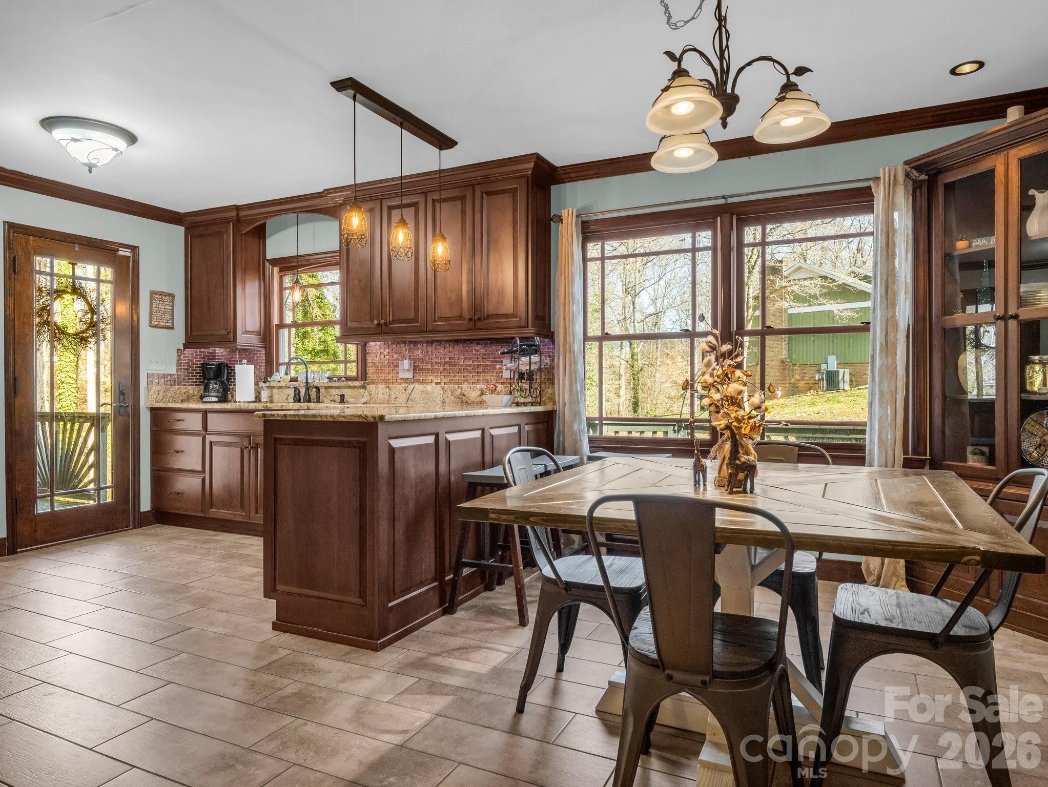 108 Three Oaks Lane — Kings Mountain