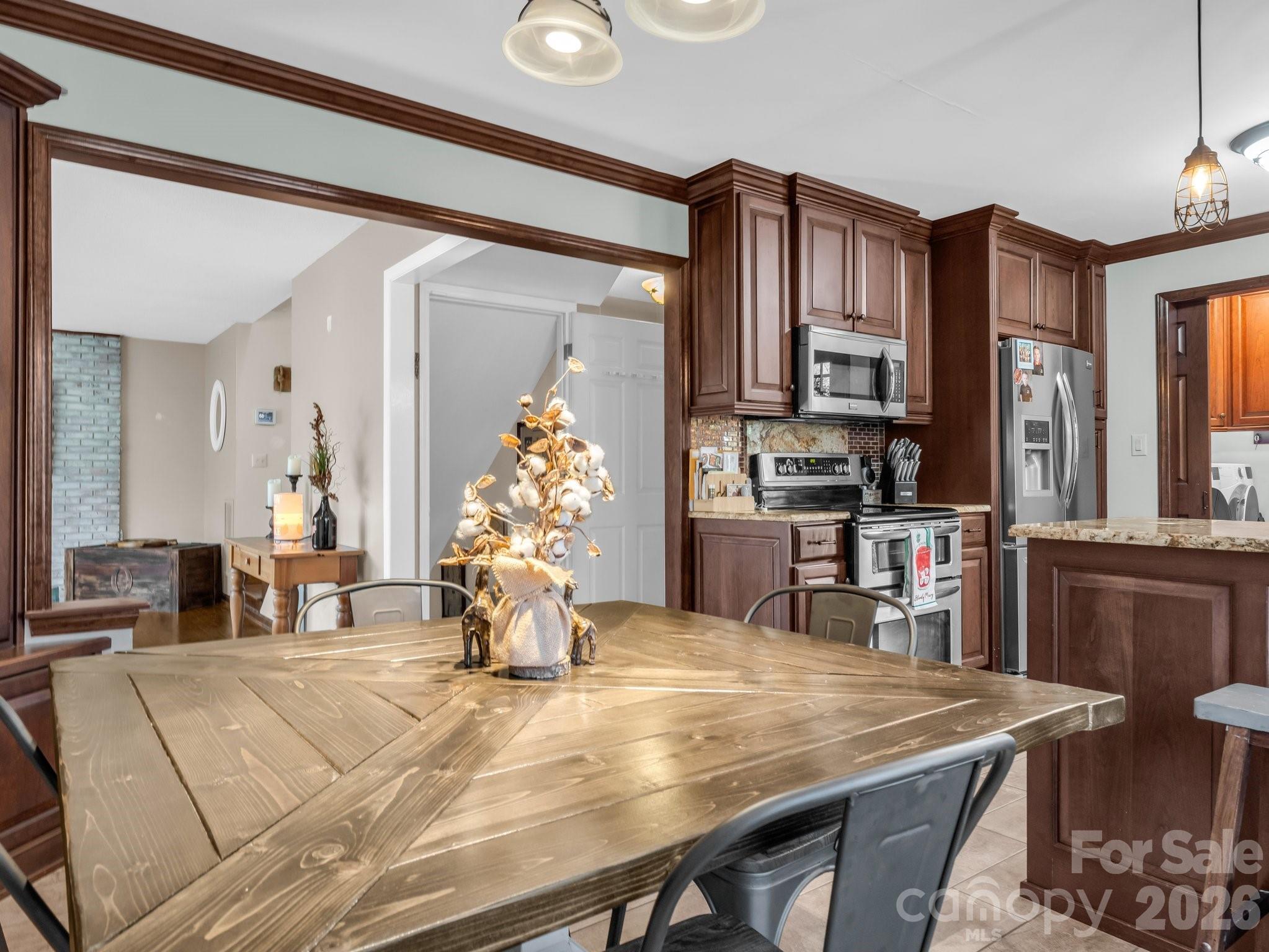 108 Three Oaks Lane — Kings Mountain