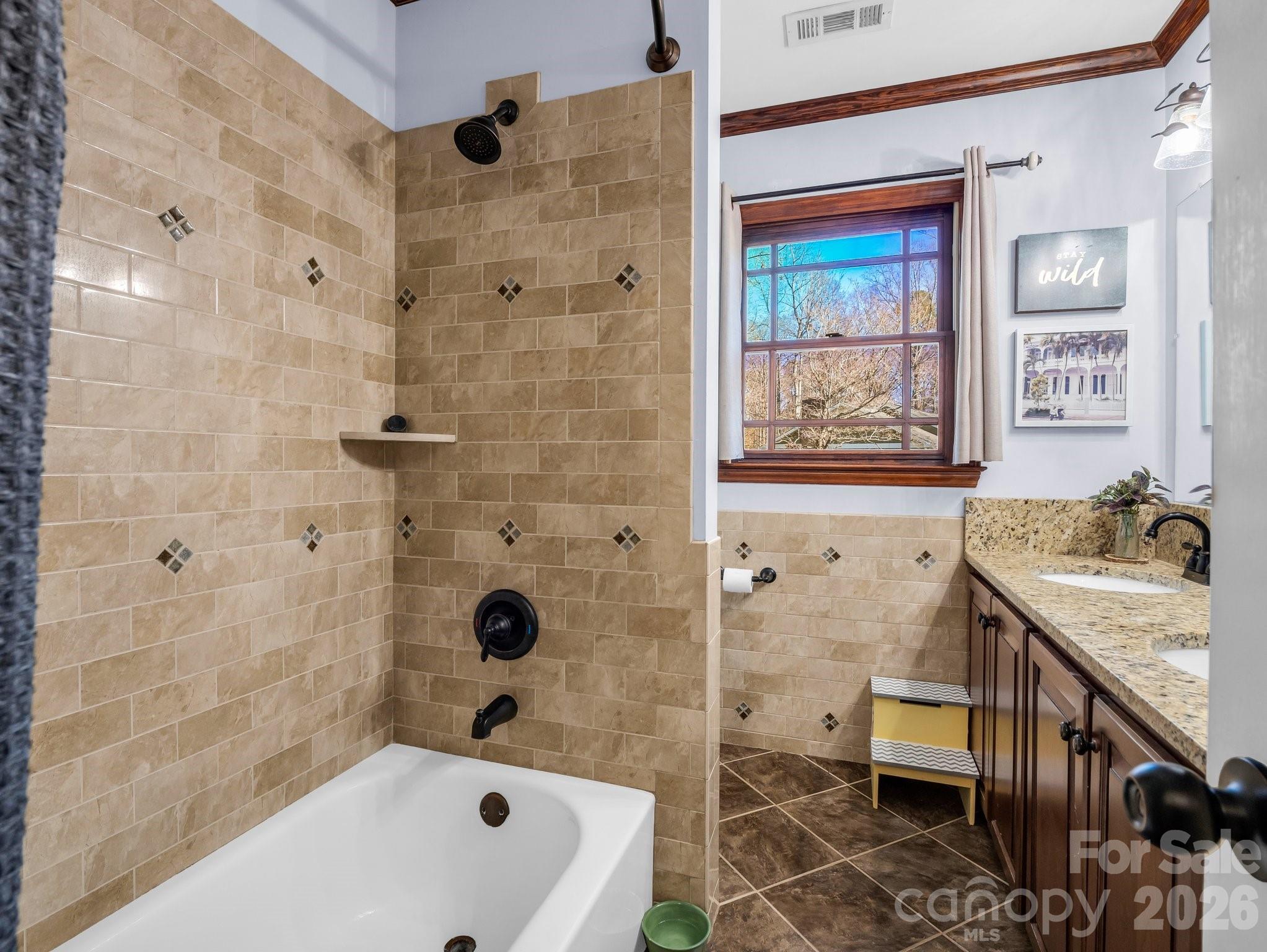 108 Three Oaks Lane — Kings Mountain