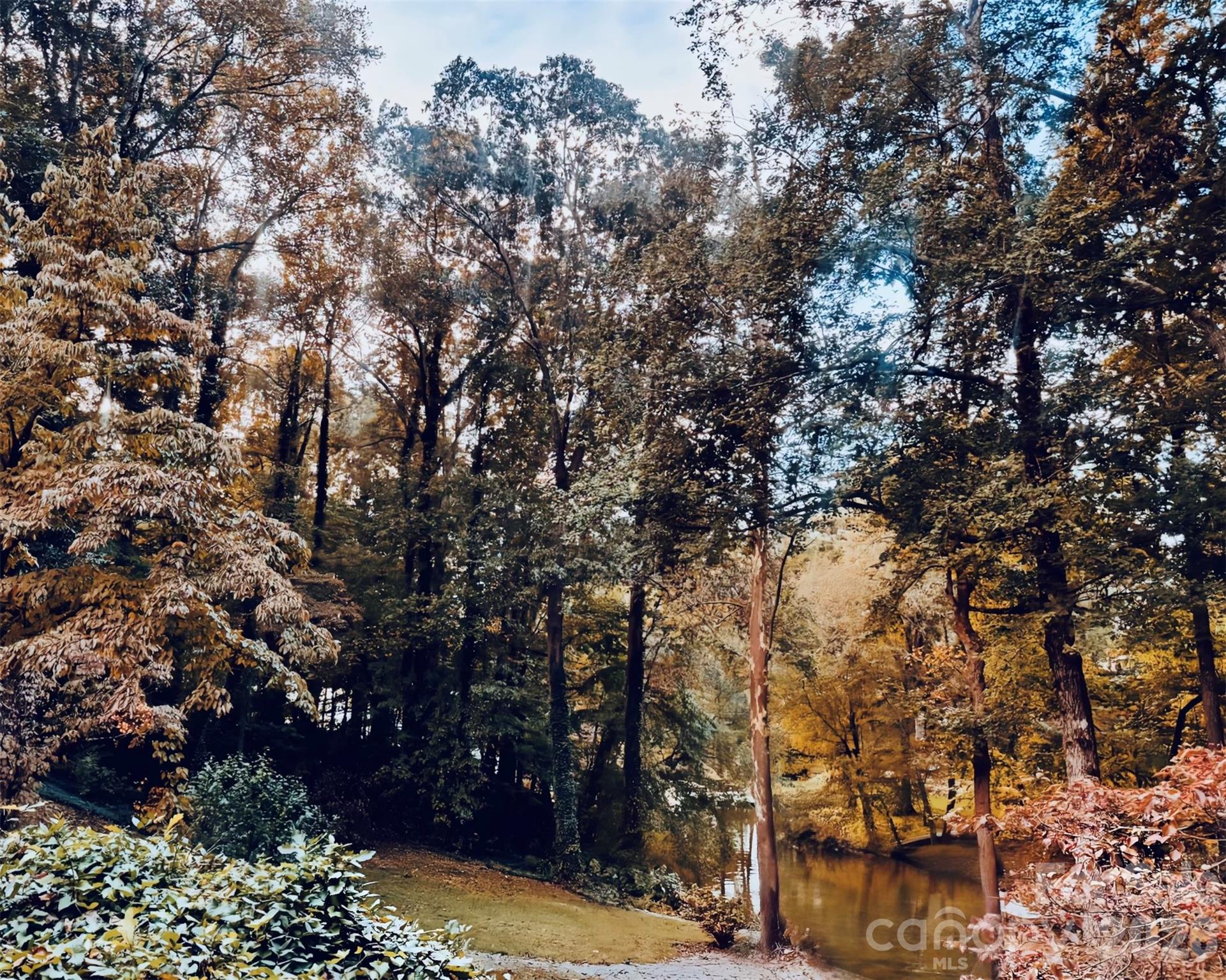 108 Three Oaks Lane — Kings Mountain