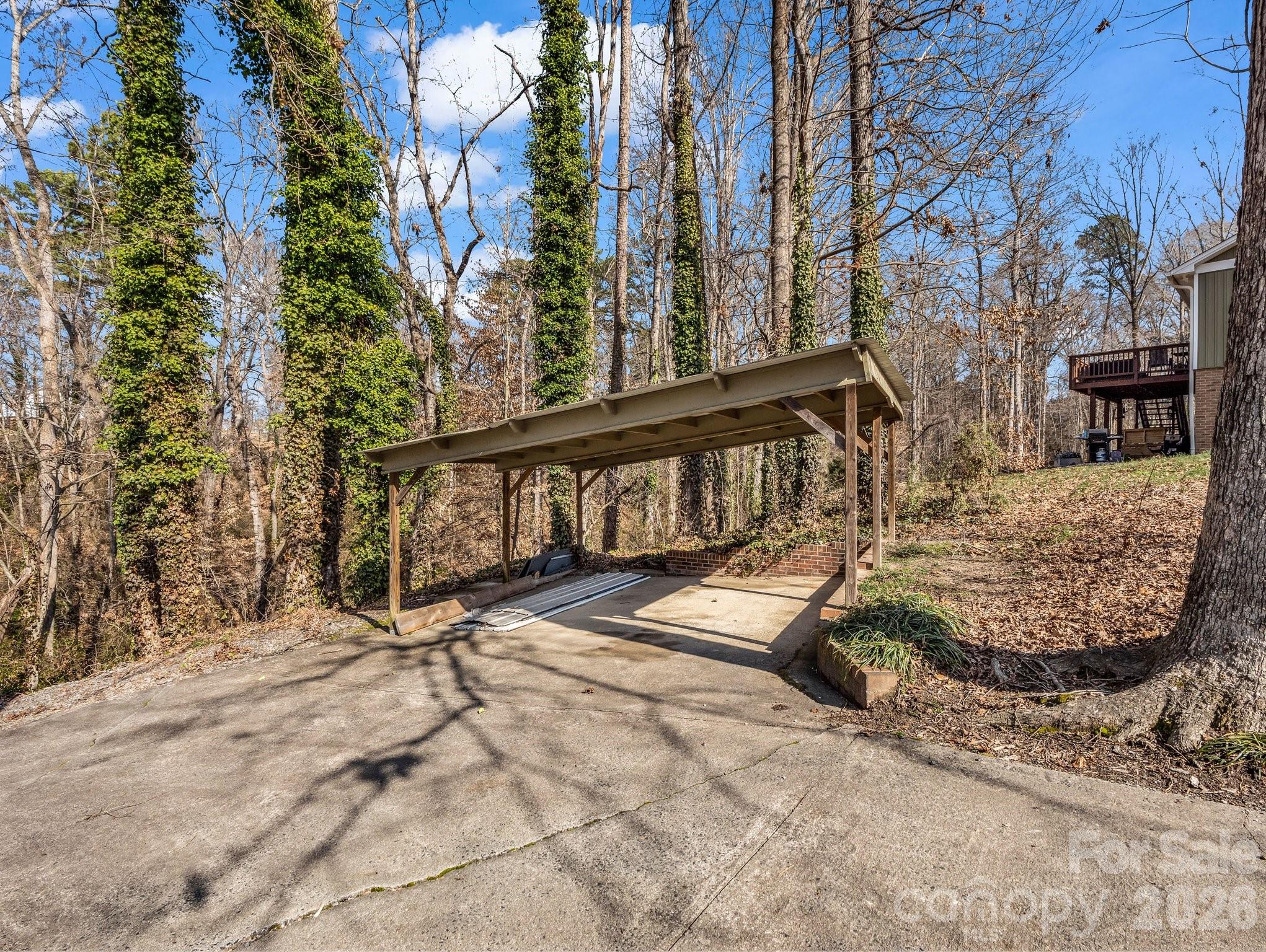 108 Three Oaks Lane — Kings Mountain