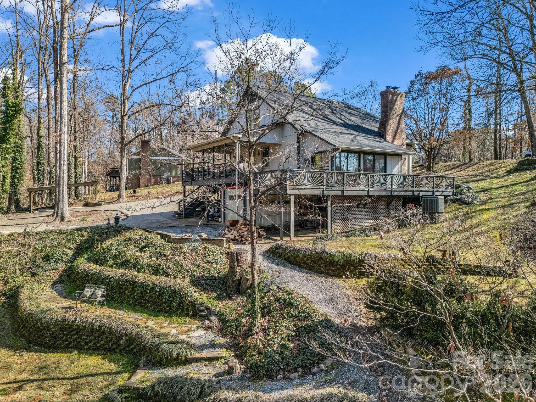 108 Three Oaks Lane — Kings Mountain