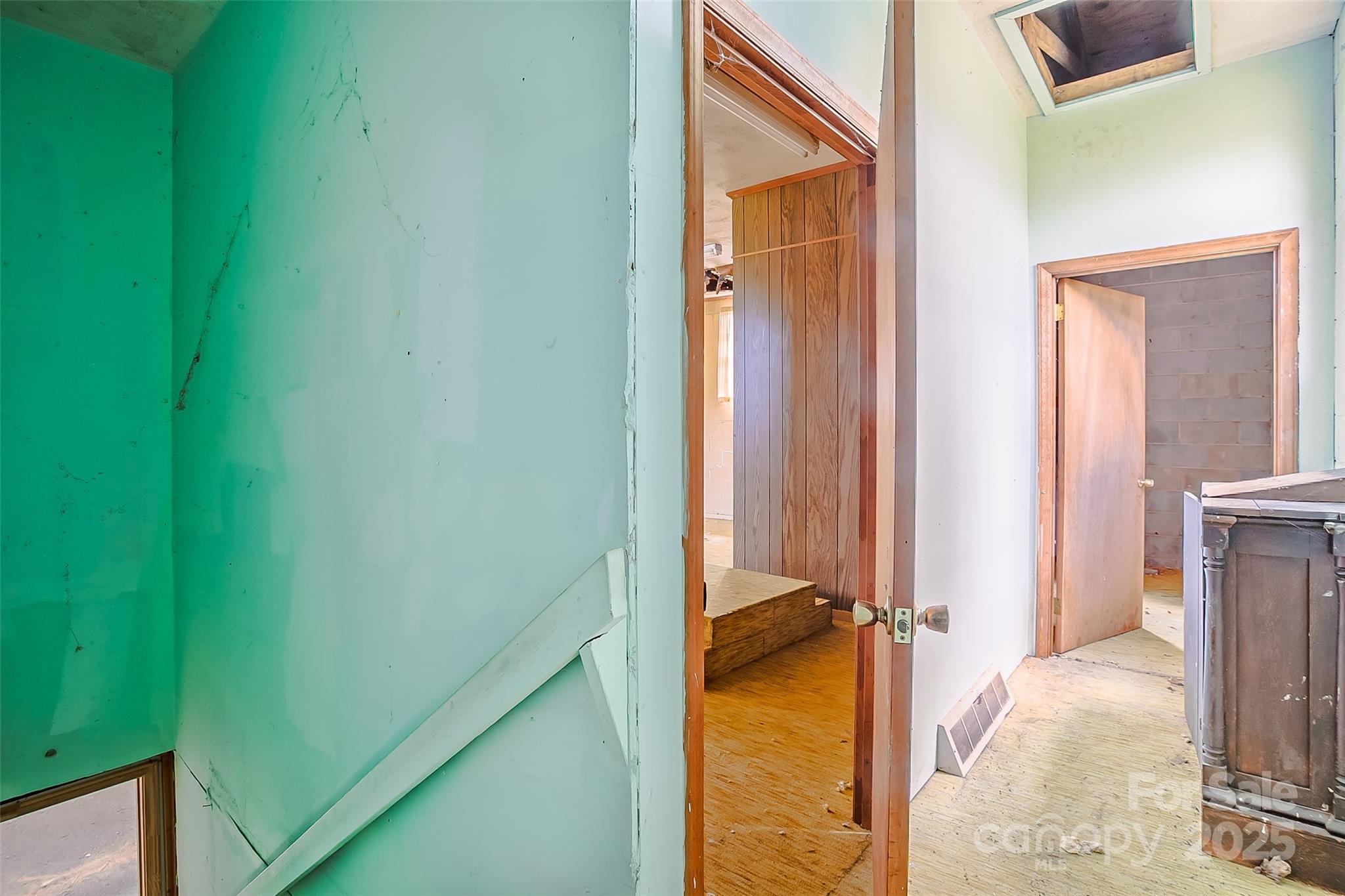 80 Carver Street — Brevard