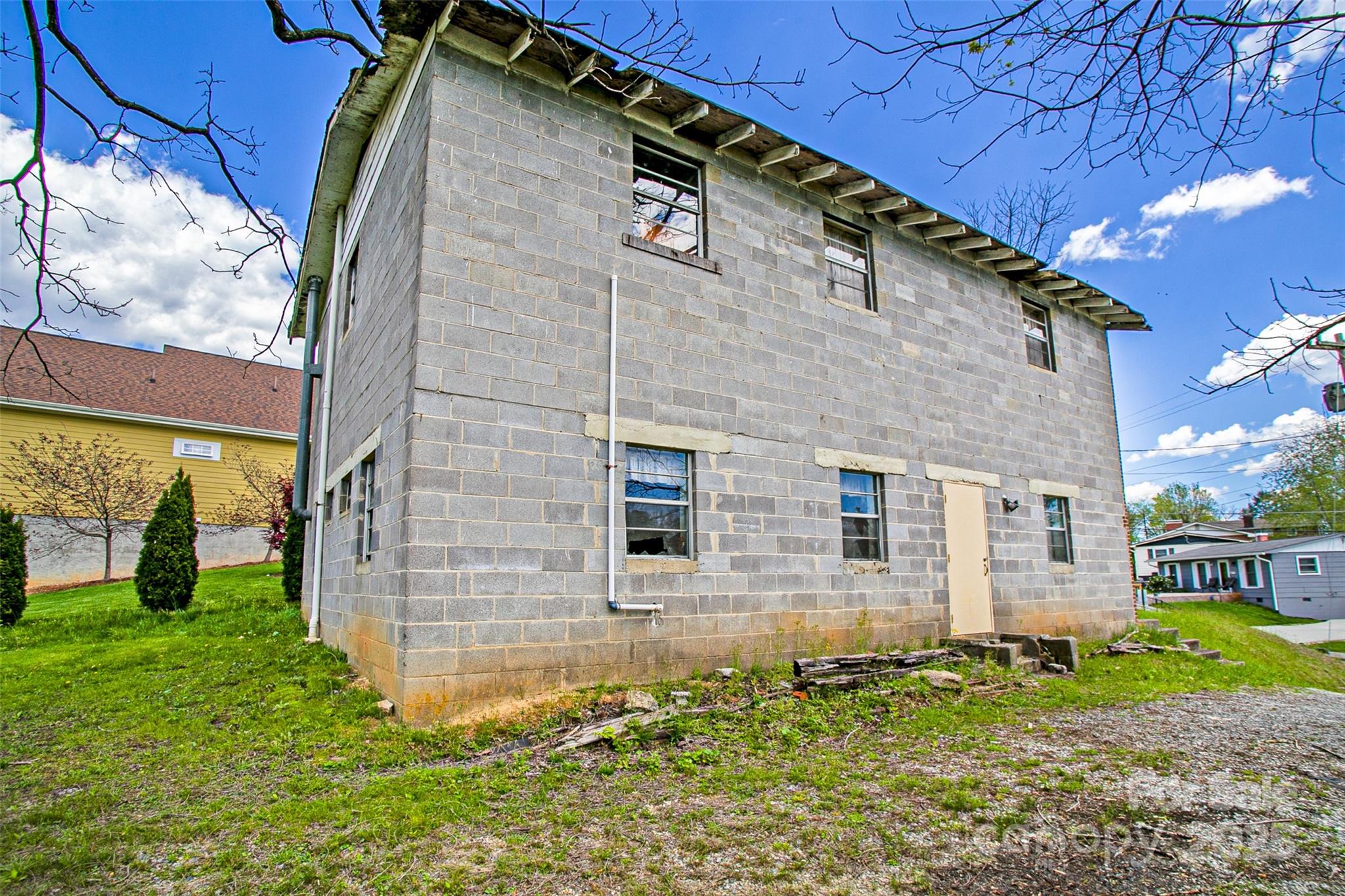 80 Carver Street — Brevard