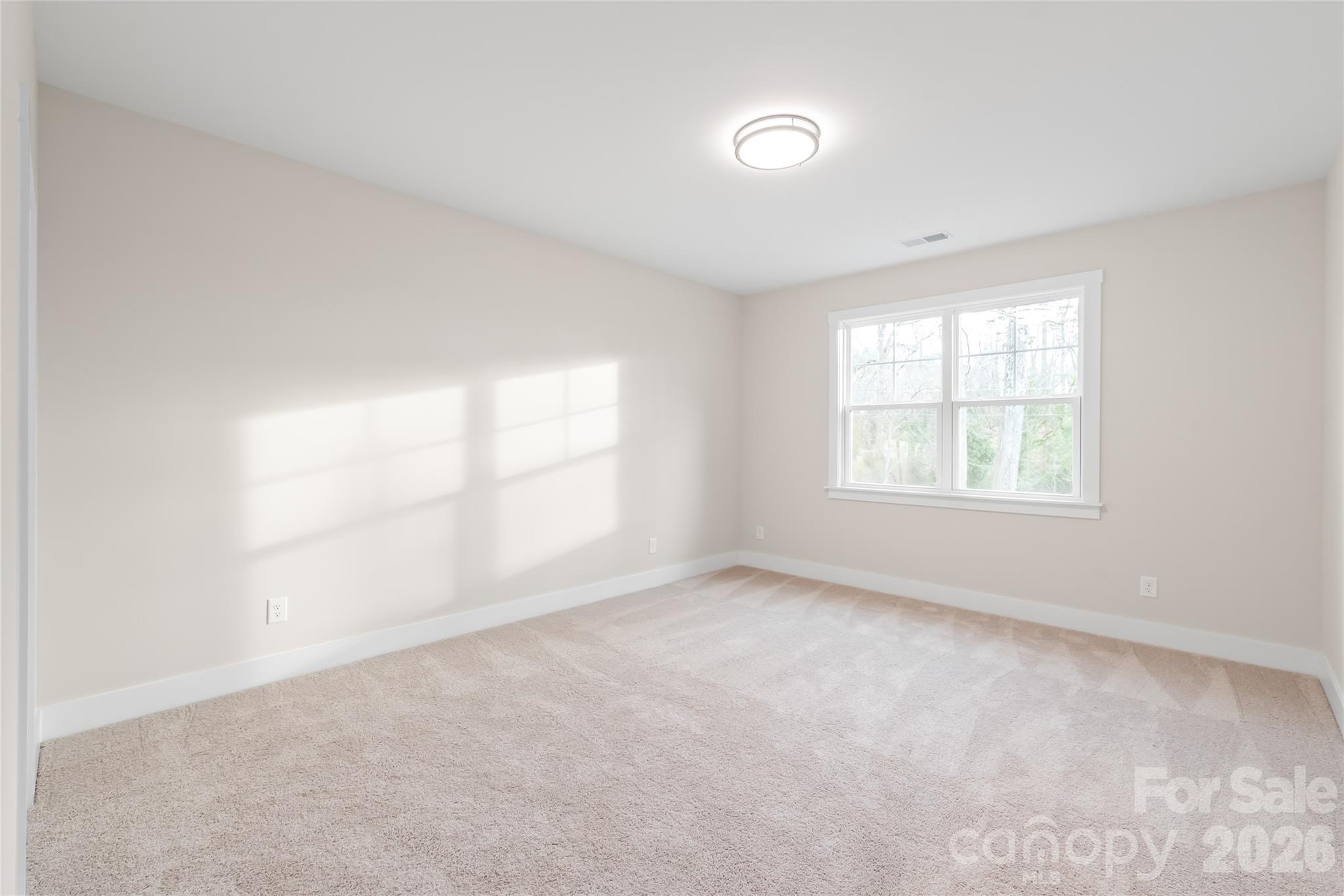 553 W Lowrance Avenue — Mooresville