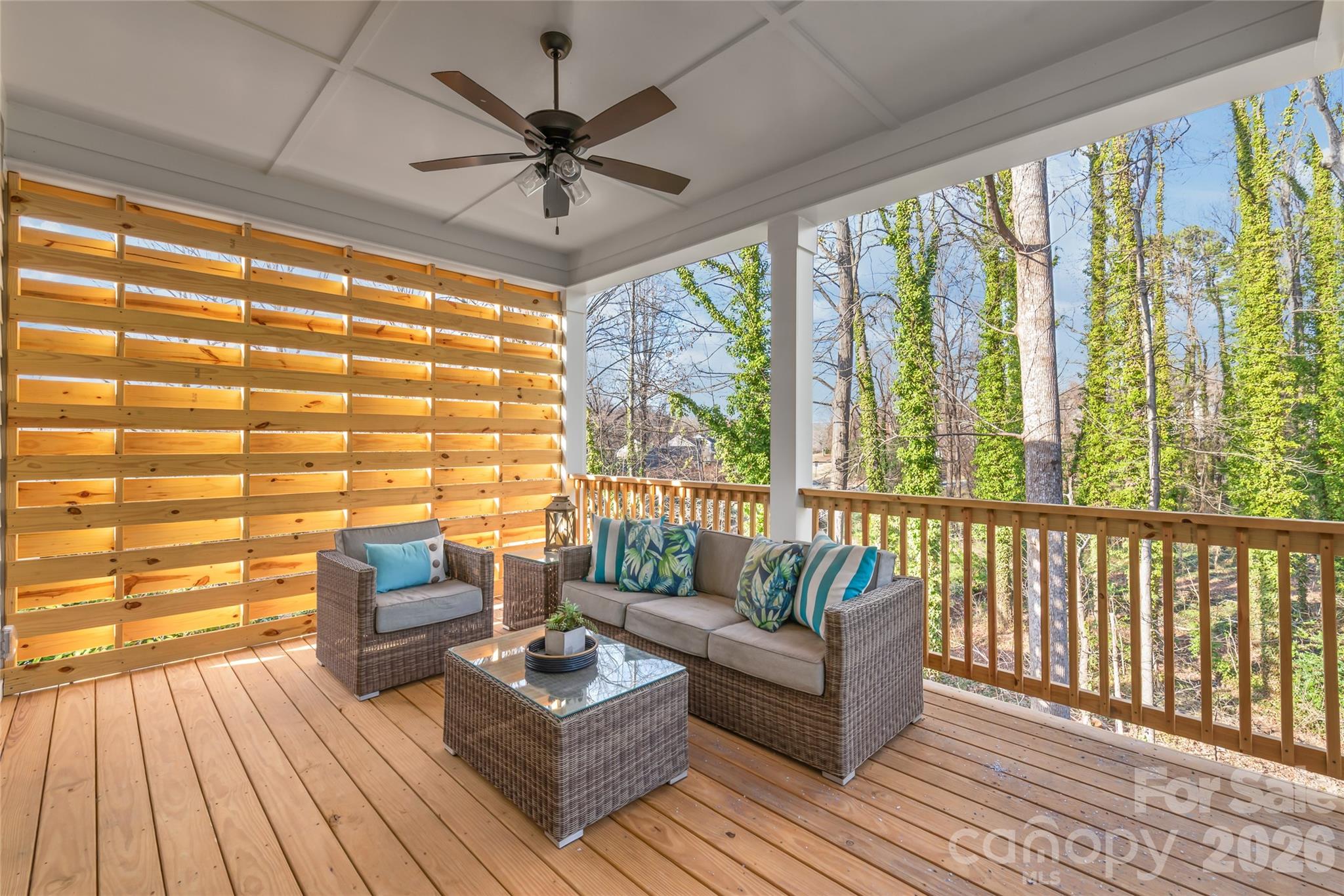 553 W Lowrance Avenue — Mooresville