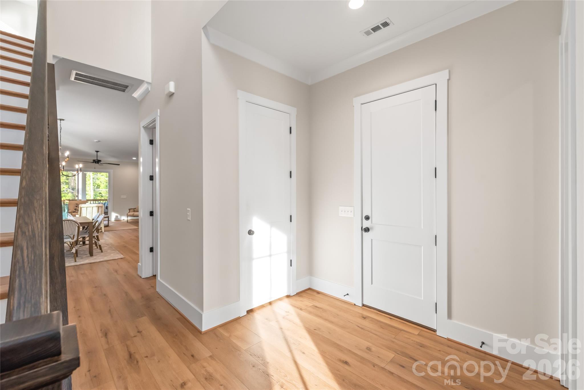 553 W Lowrance Avenue — Mooresville