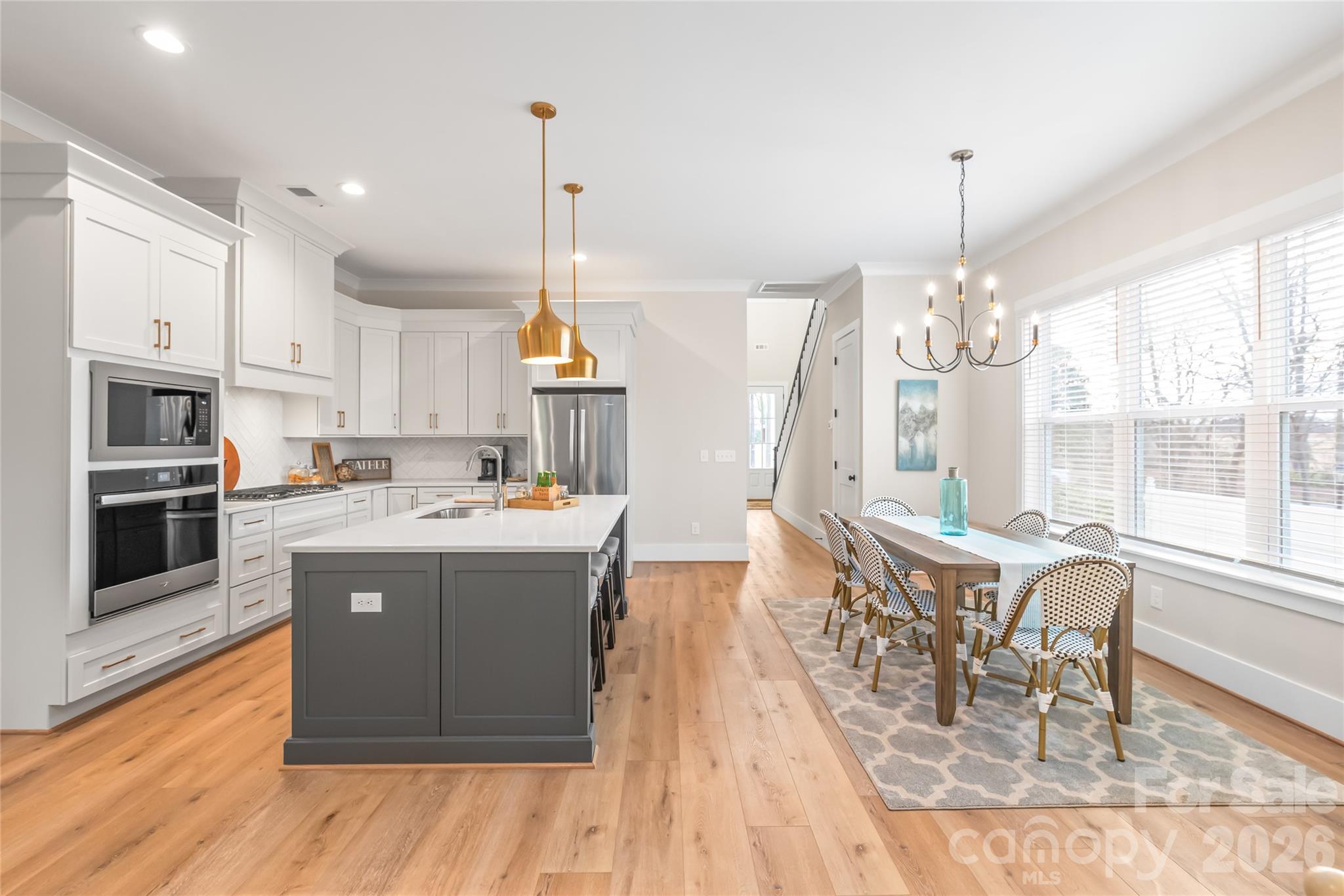 553 W Lowrance Avenue — Mooresville