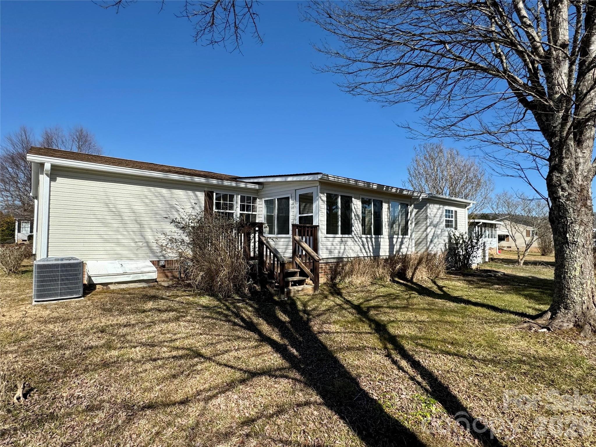 436 Riverwind Drive — Hendersonville