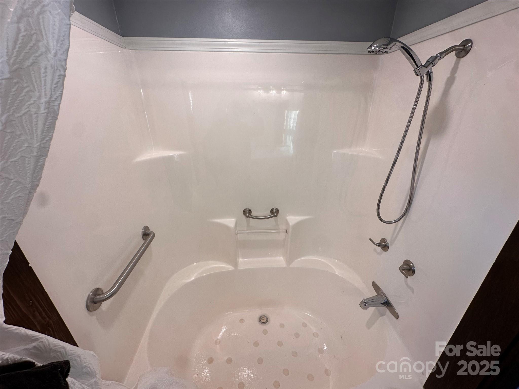 113 Highlander Street — Morganton