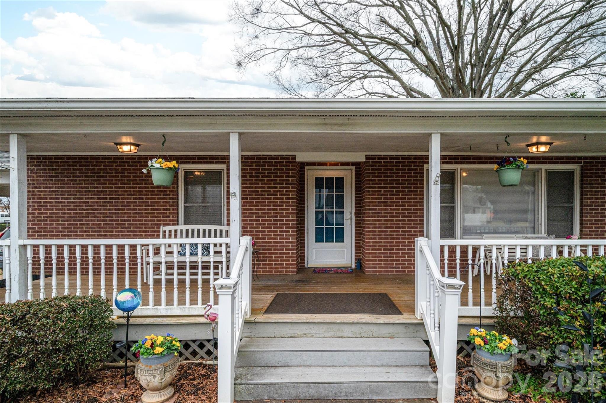 816 South Point Road — Belmont