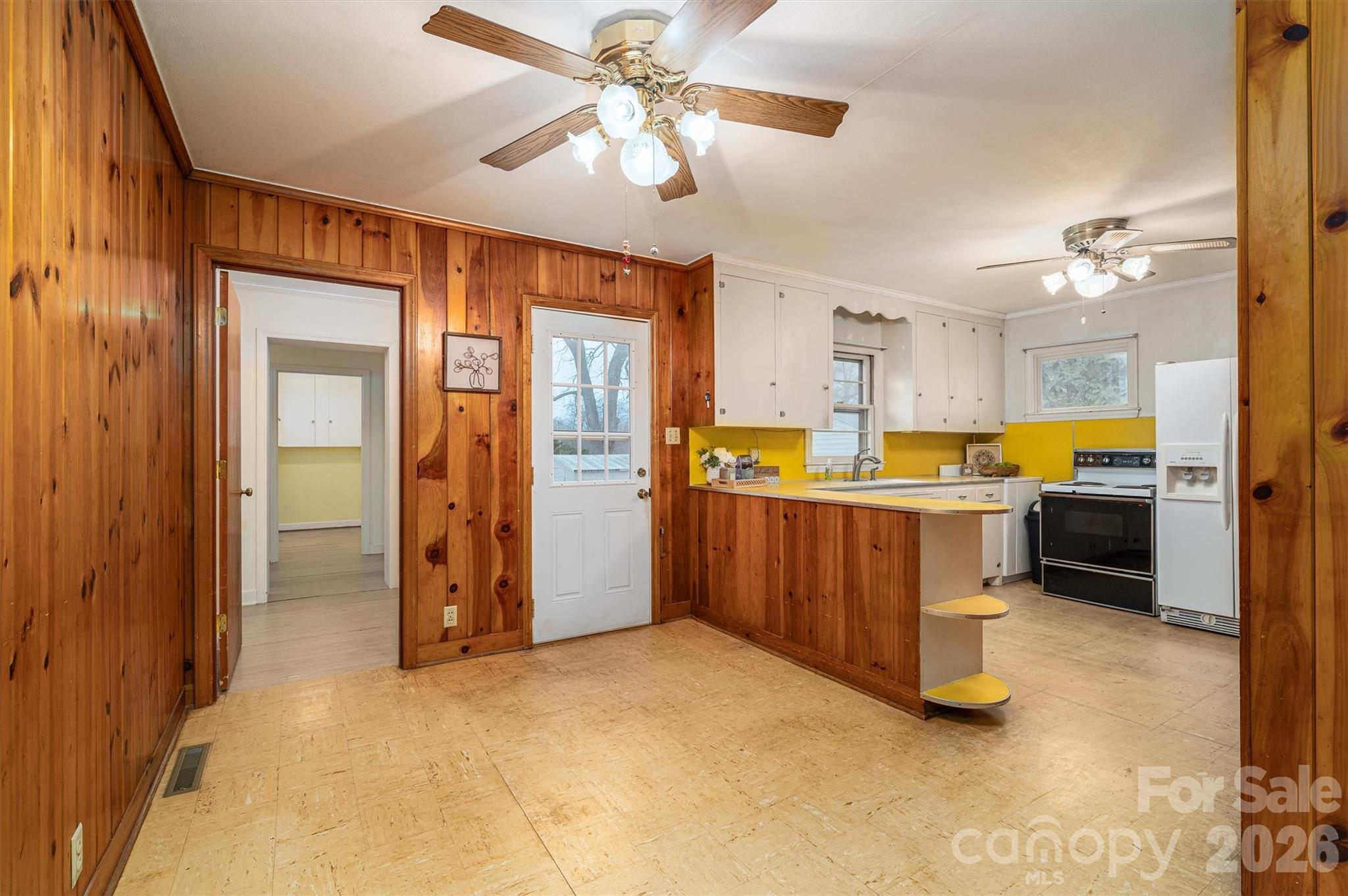 816 South Point Road — Belmont