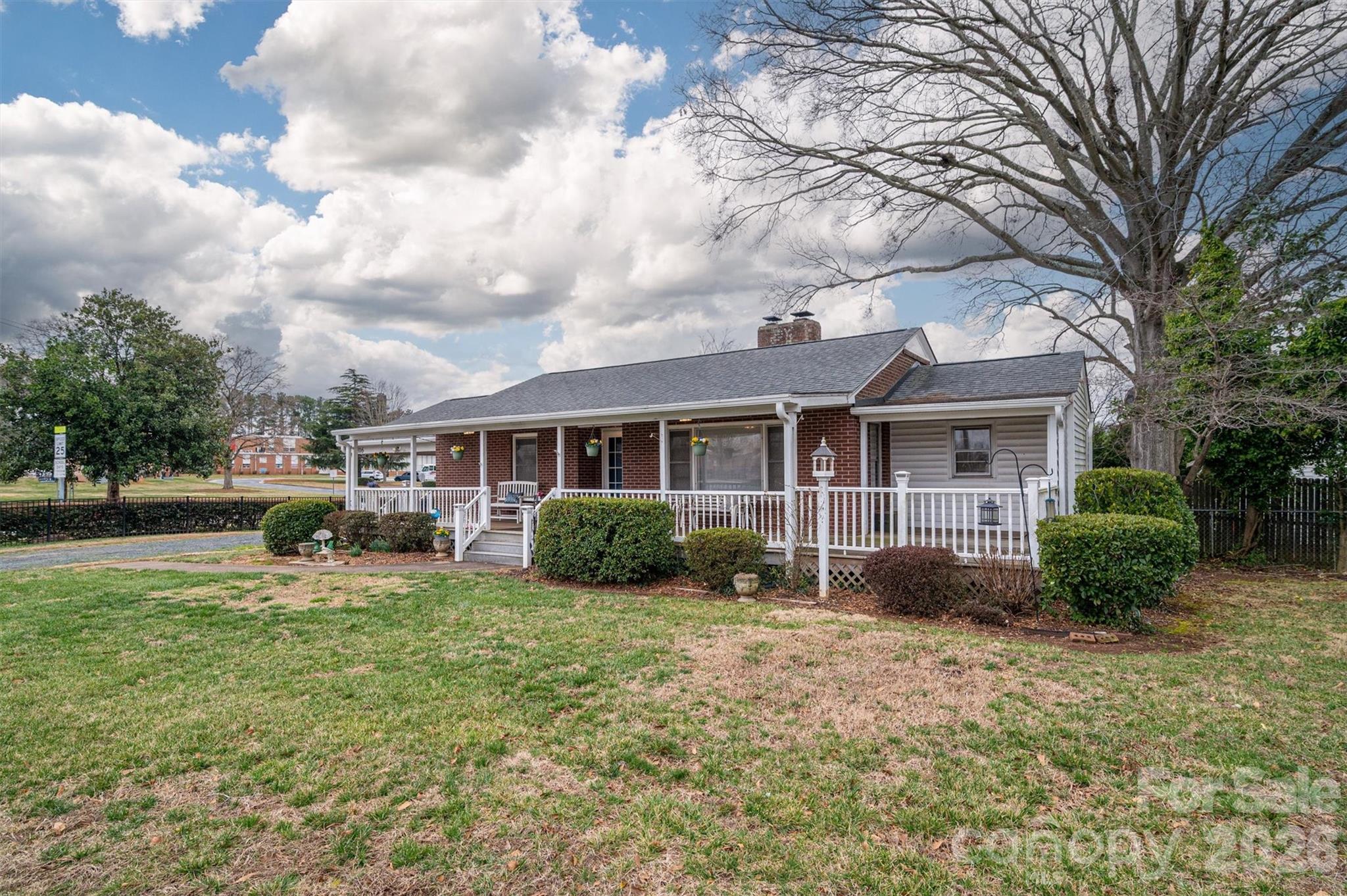 816 South Point Road — Belmont