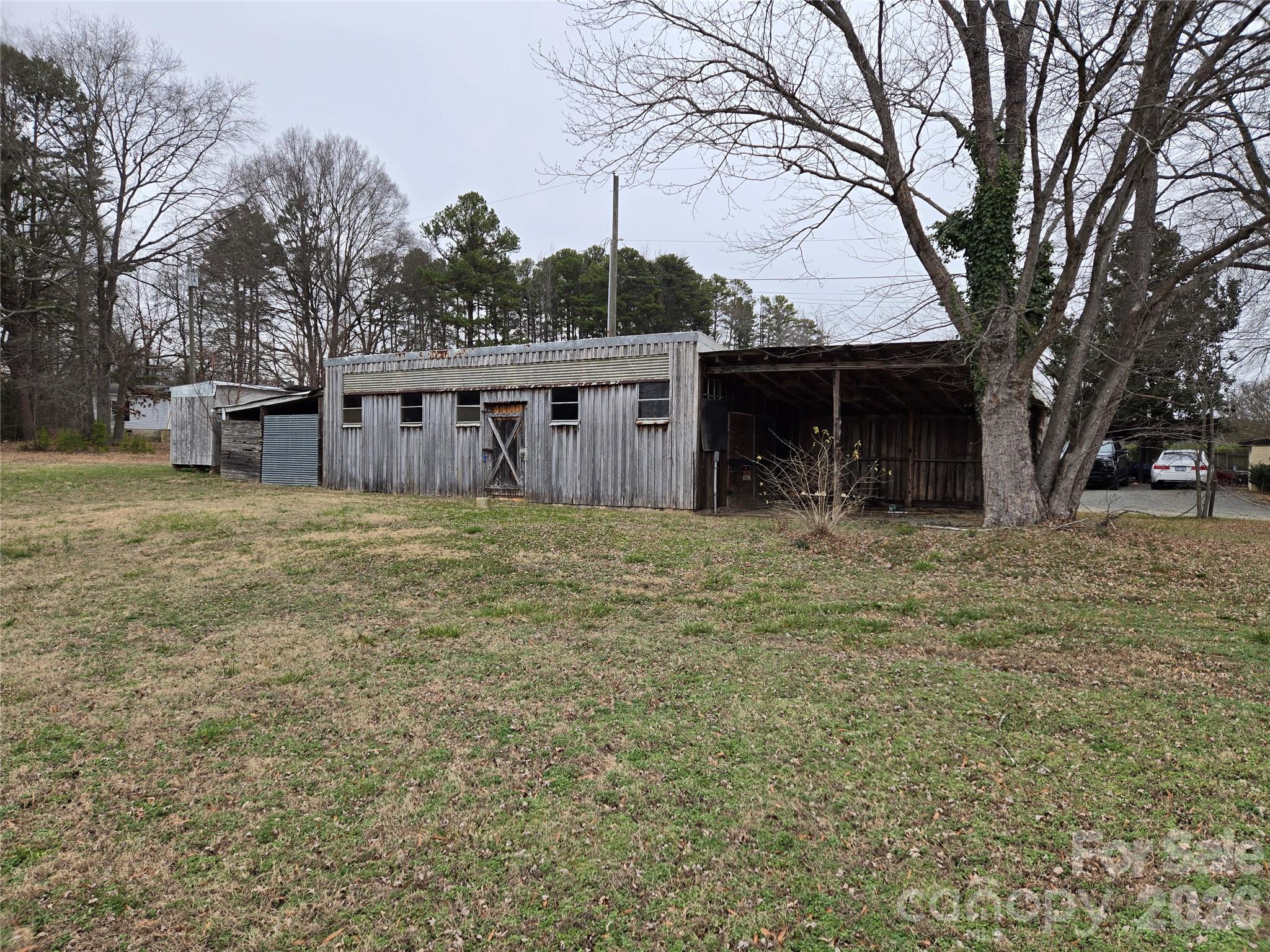 915 Chapel Street — Landis