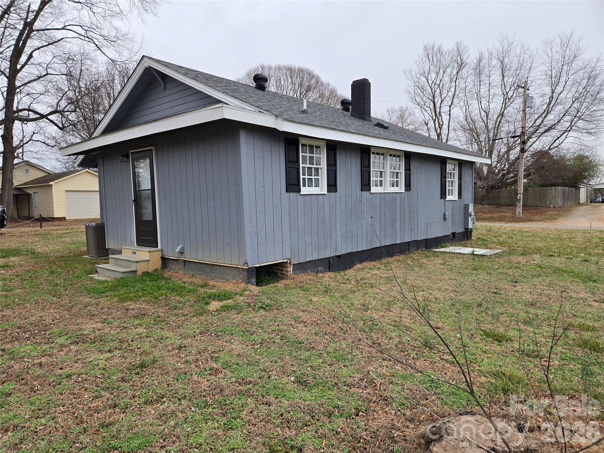 915 Chapel Street — Landis