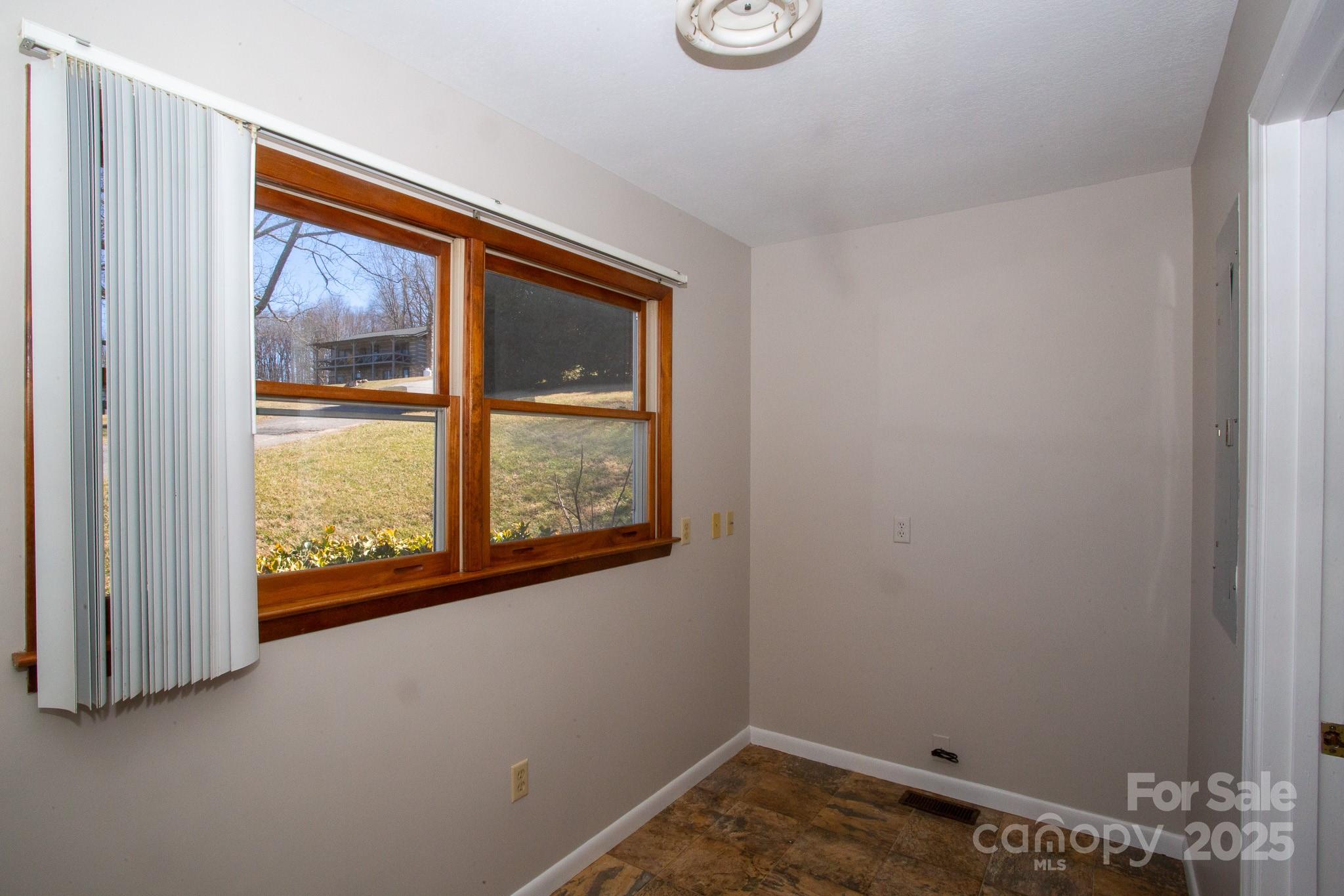 9 Lorena Drive — Asheville