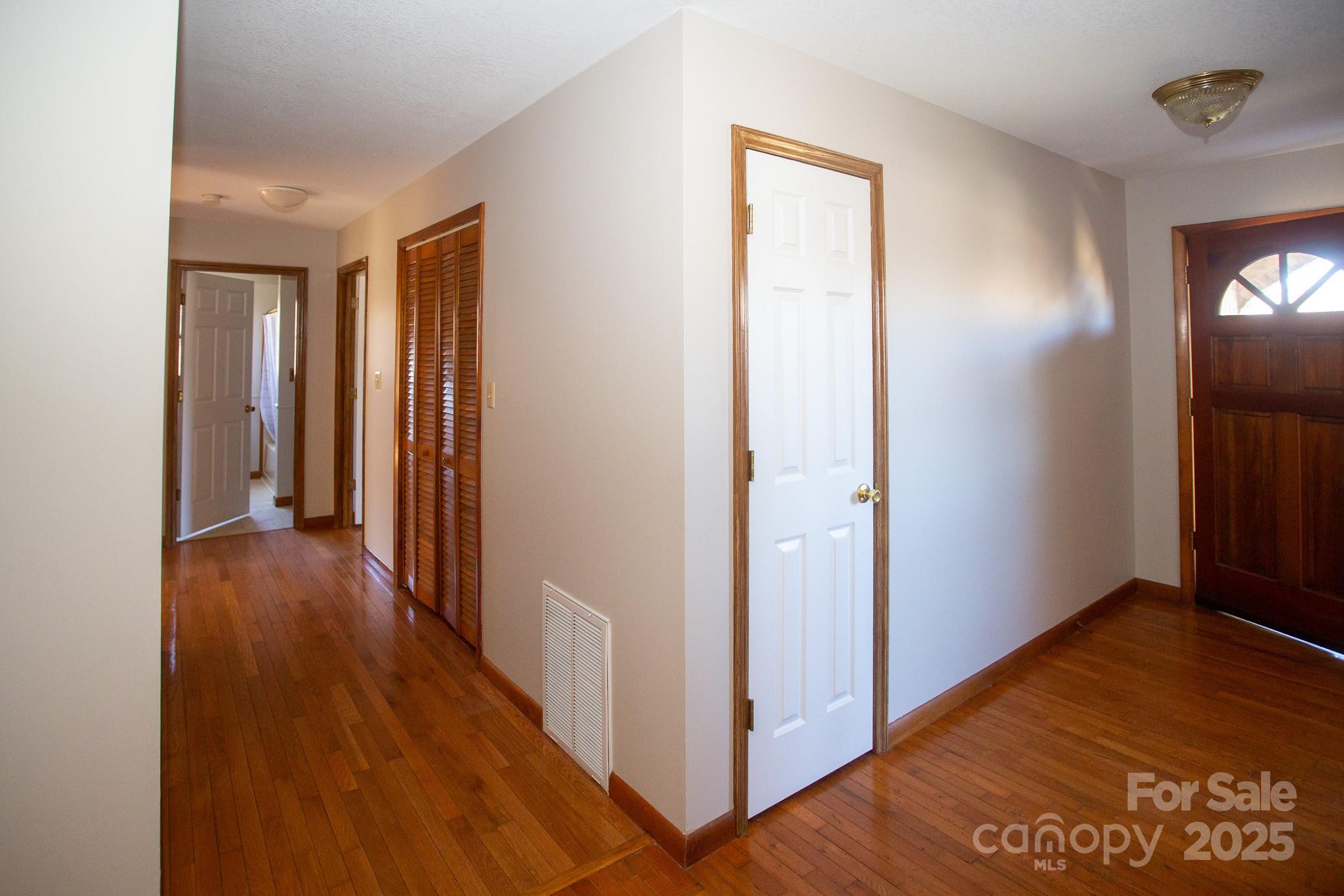 9 Lorena Drive — Asheville