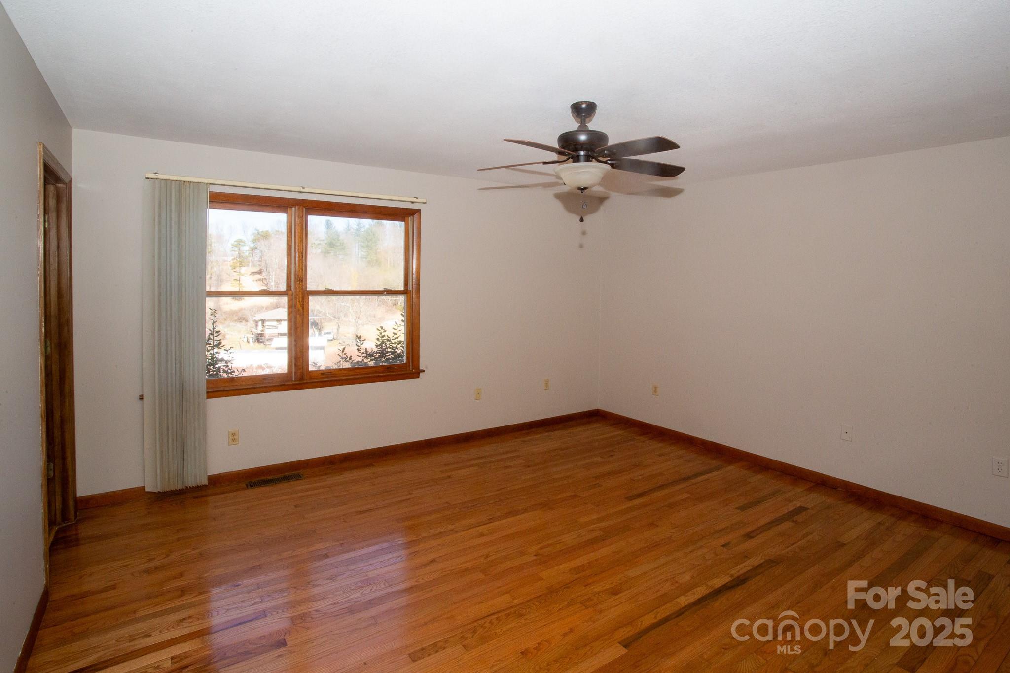 9 Lorena Drive — Asheville