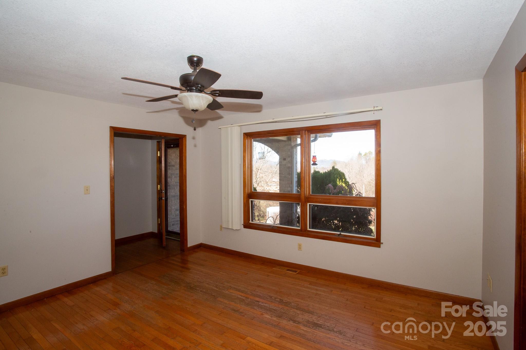 9 Lorena Drive — Asheville