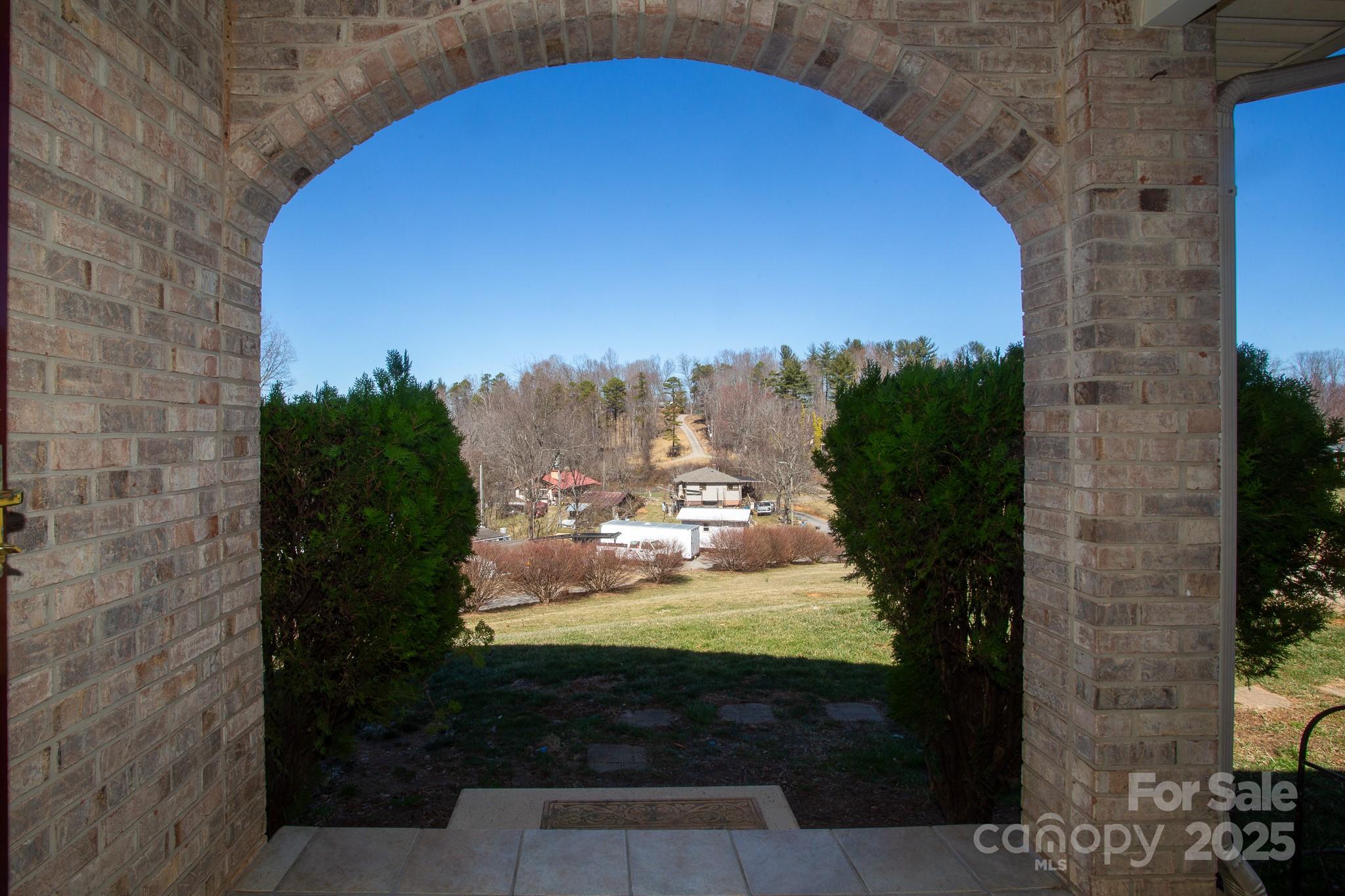 9 Lorena Drive — Asheville