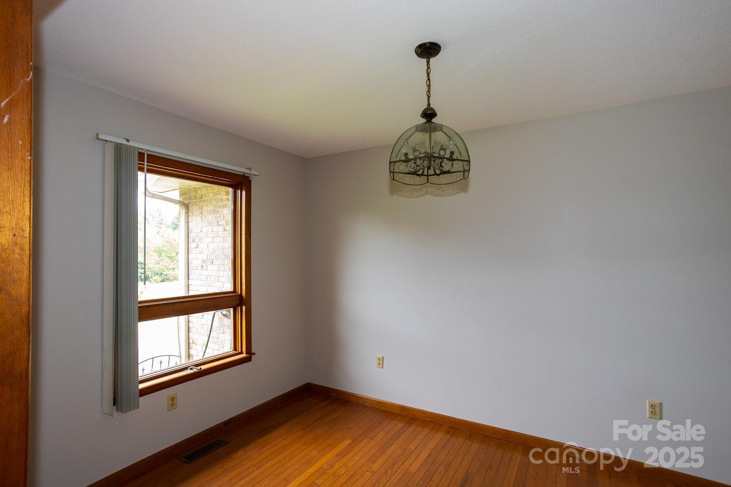 9 Lorena Drive — Asheville