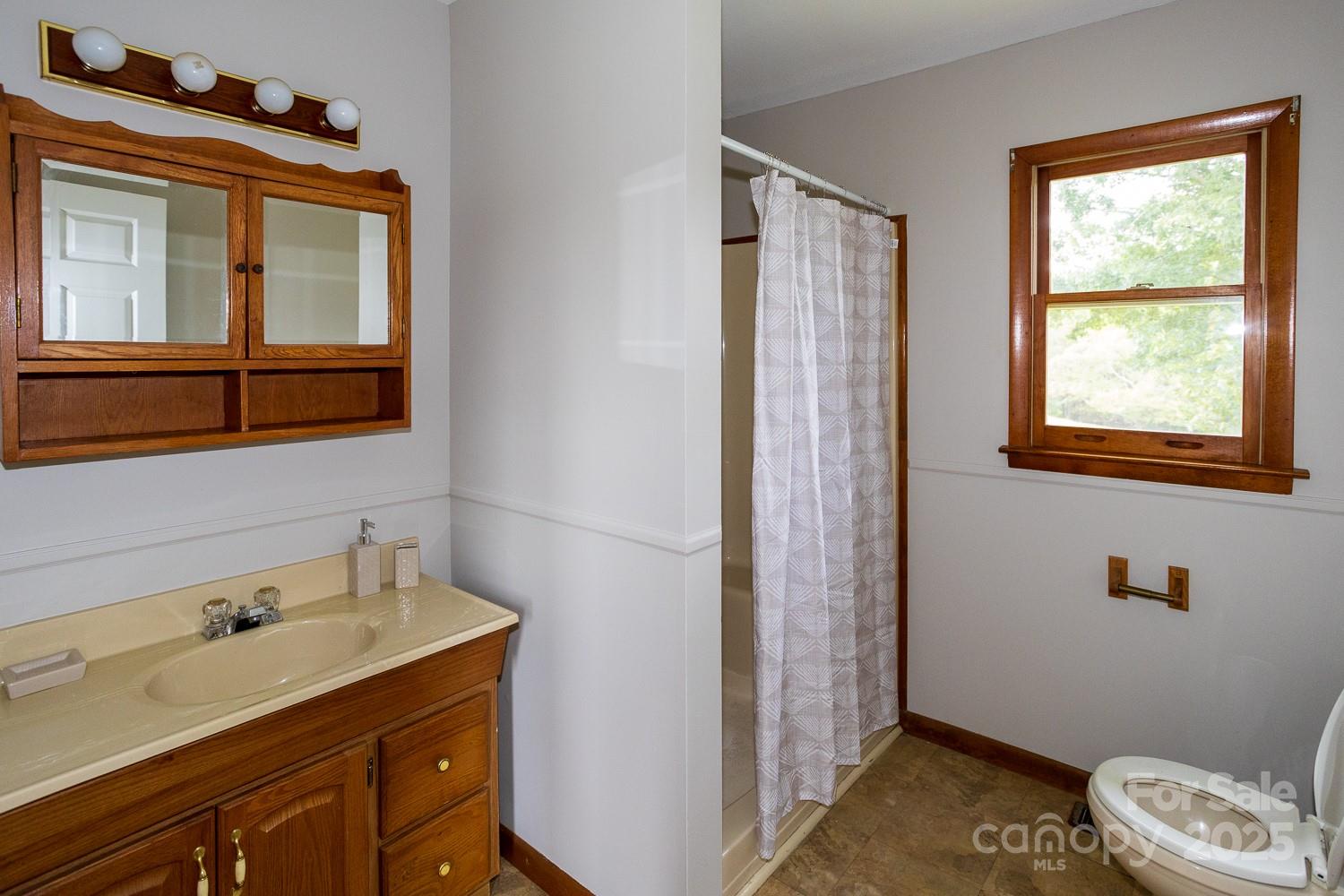 9 Lorena Drive — Asheville