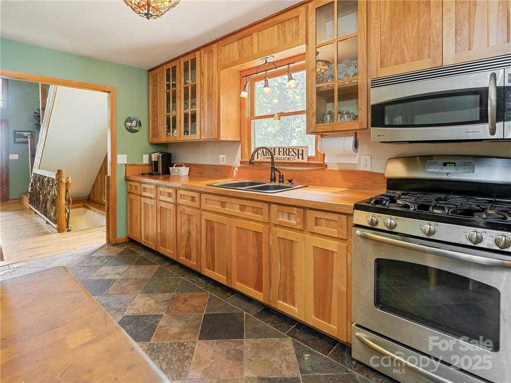 167 Bold Springs Road — Sylva