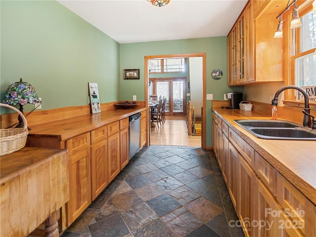 167 Bold Springs Road — Sylva