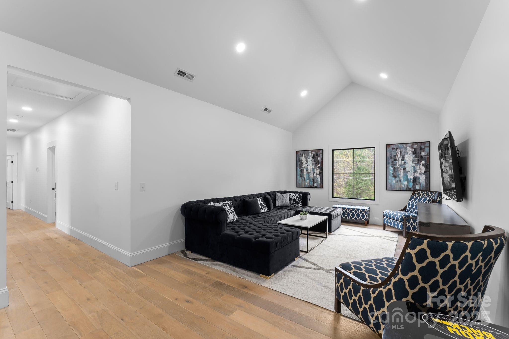 1575 Shinnville Road — Cleveland