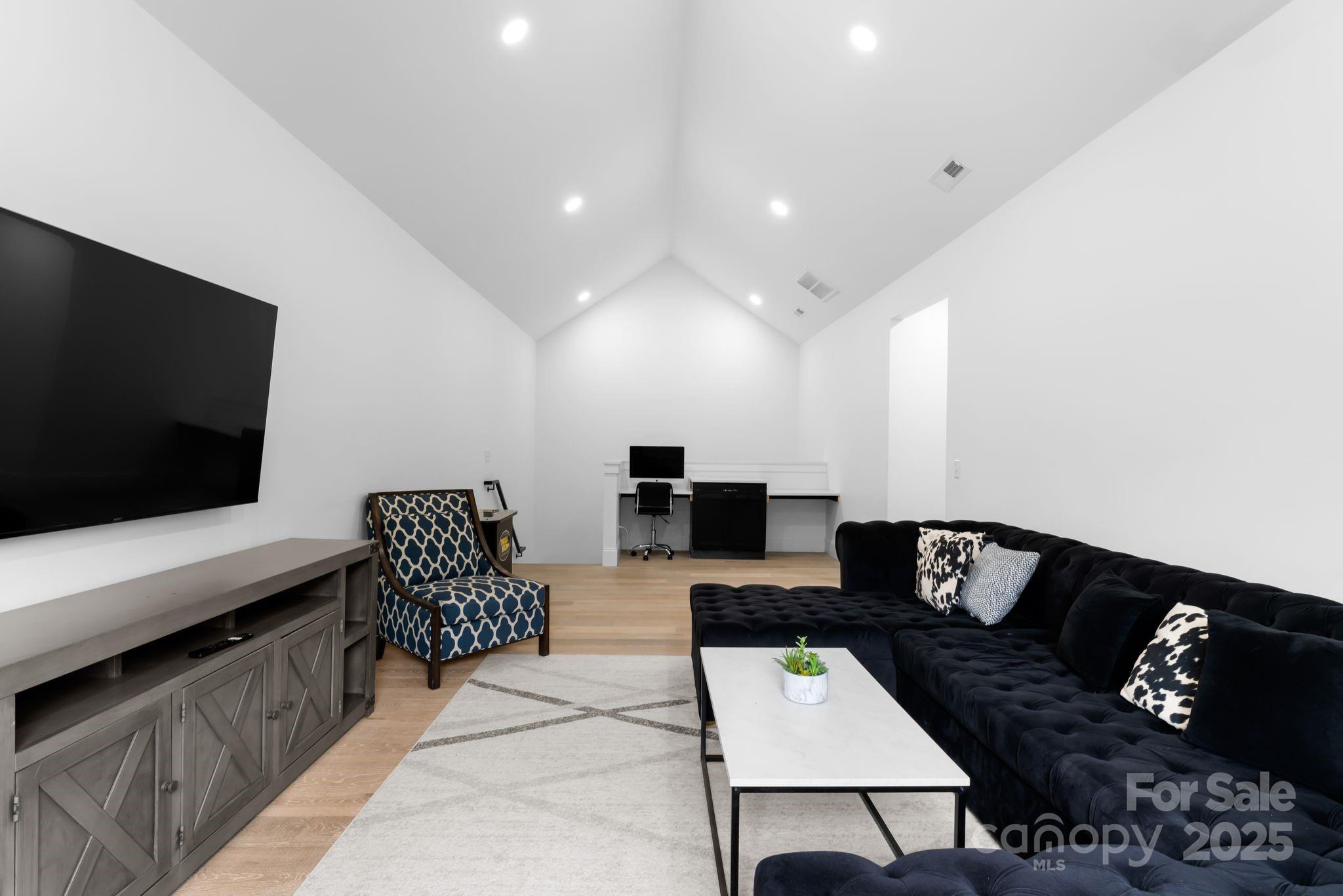 1575 Shinnville Road — Cleveland