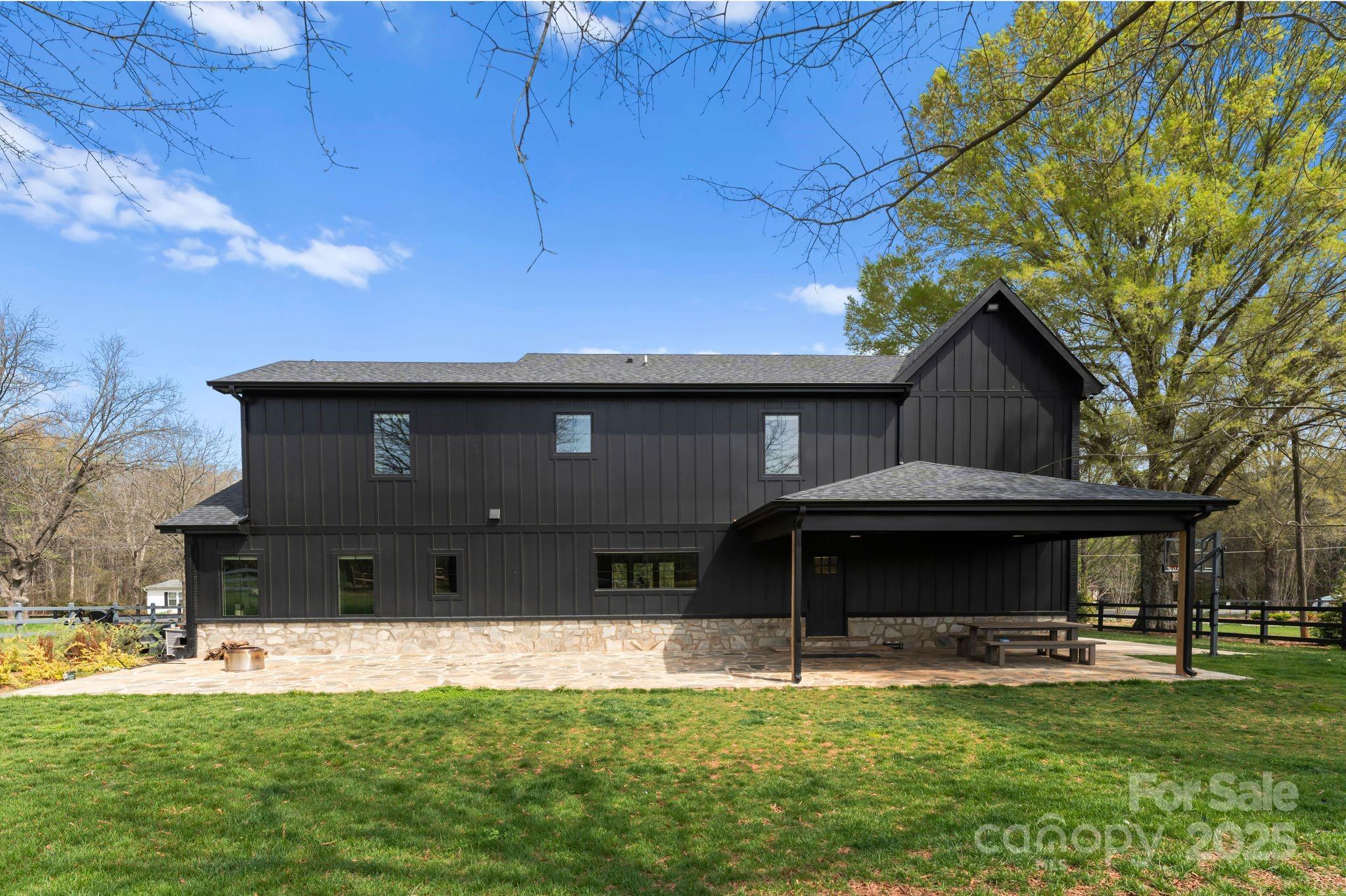 1575 Shinnville Road — Cleveland