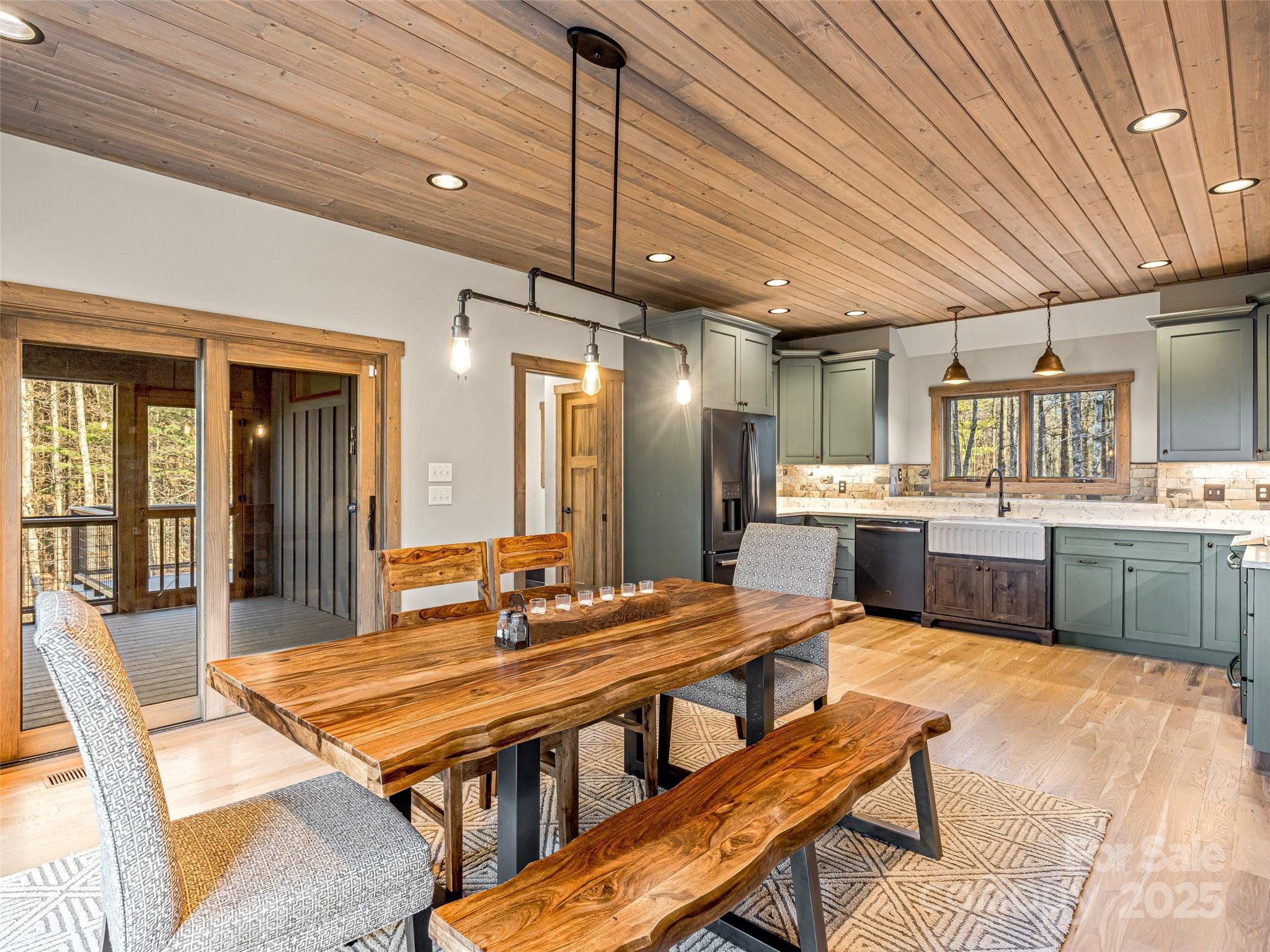 103 Duck Hope Drive — Hendersonville