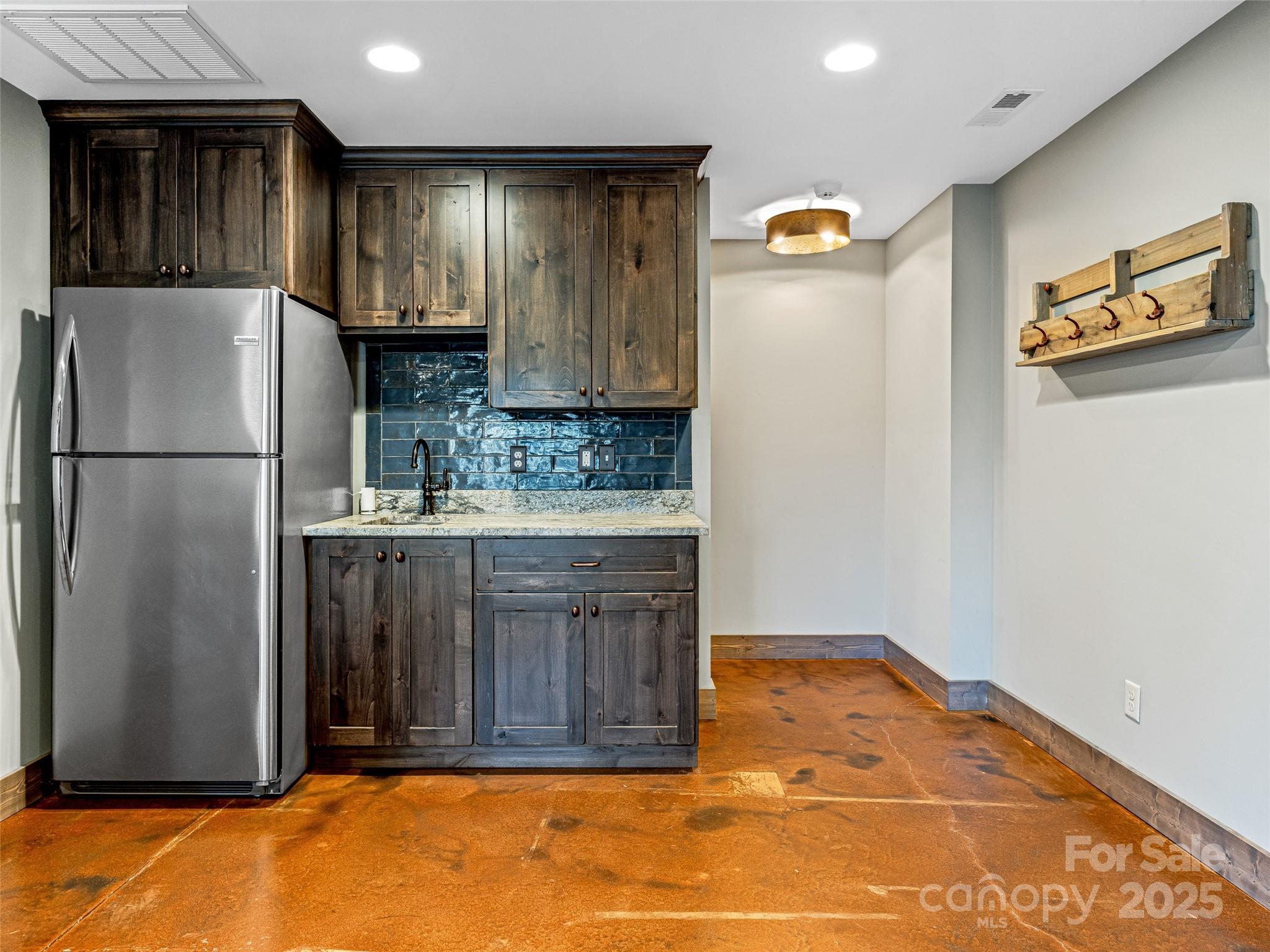 103 Duck Hope Drive — Hendersonville