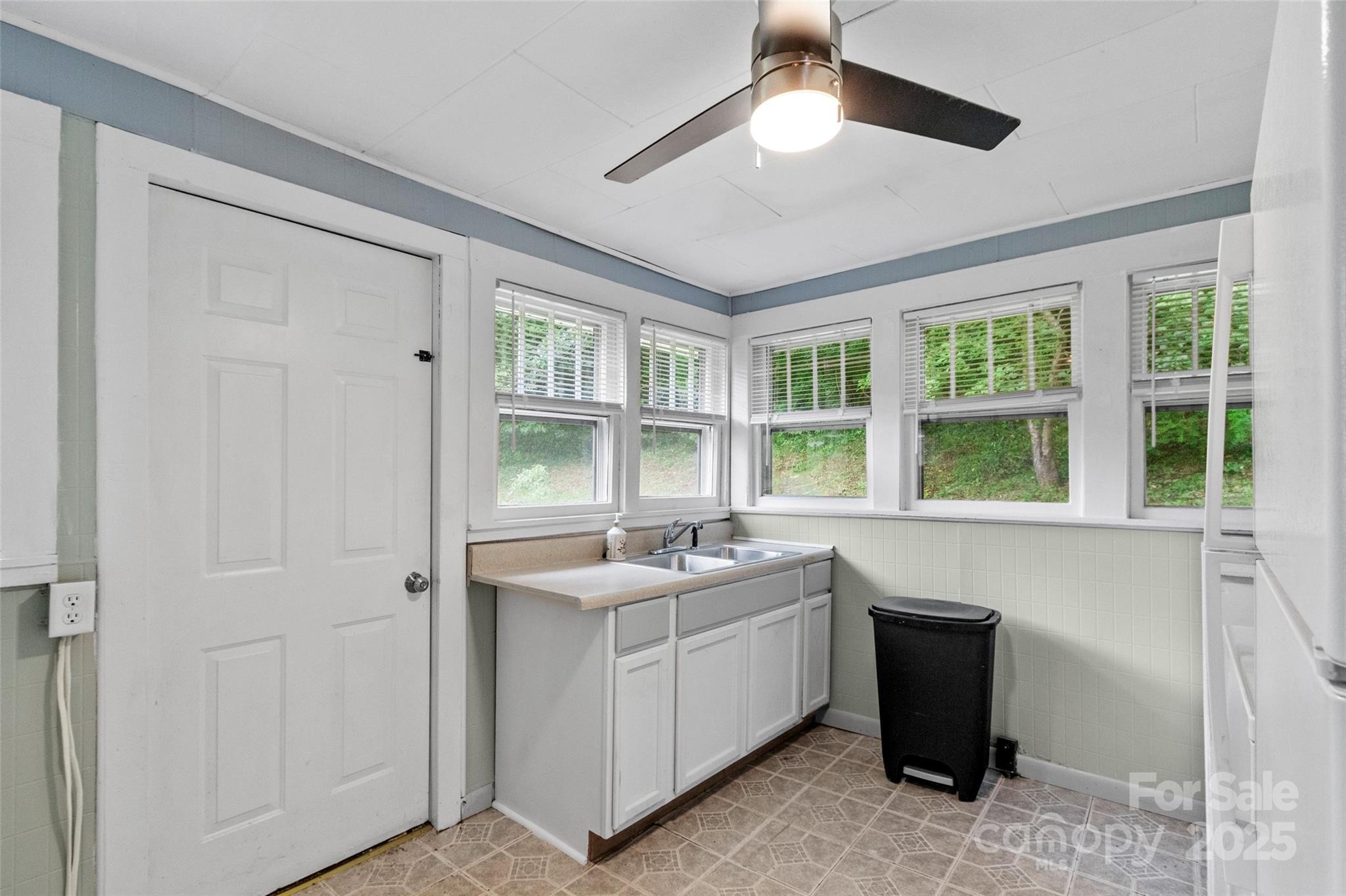 944 Georges Fork Road — Burnsville